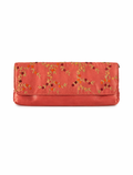 Bolsa vintage castanha estilo saco com flores vermelhas bordadas