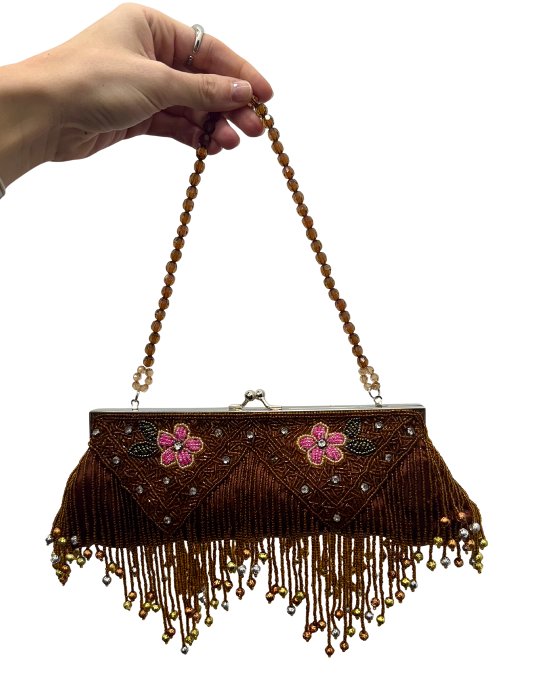 Bolso vintage marrón tipo clutch con flores rosas bordadas de lentejuelas y asa de cuentas