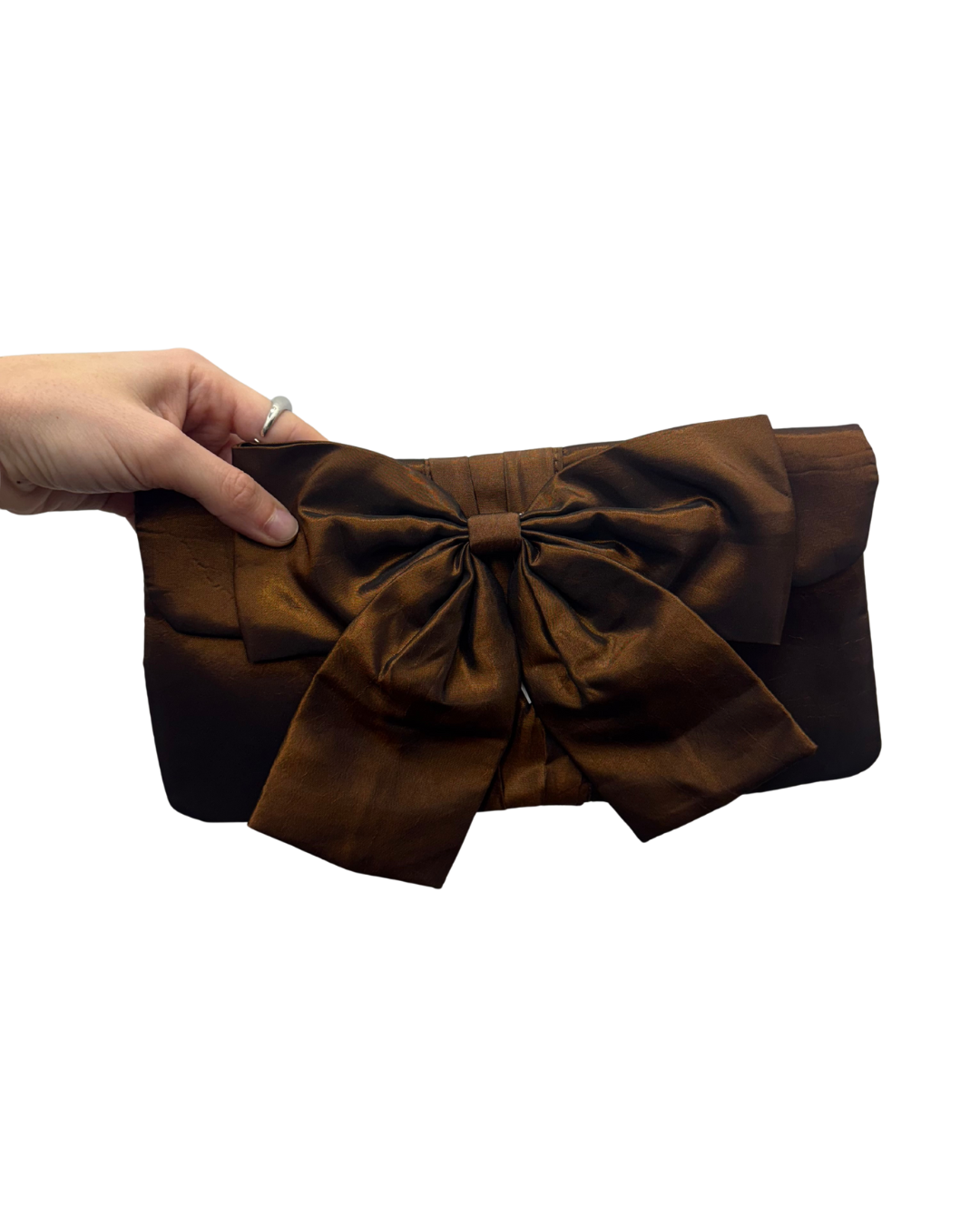 Bolso vintage marrón tipo clutch con lazo