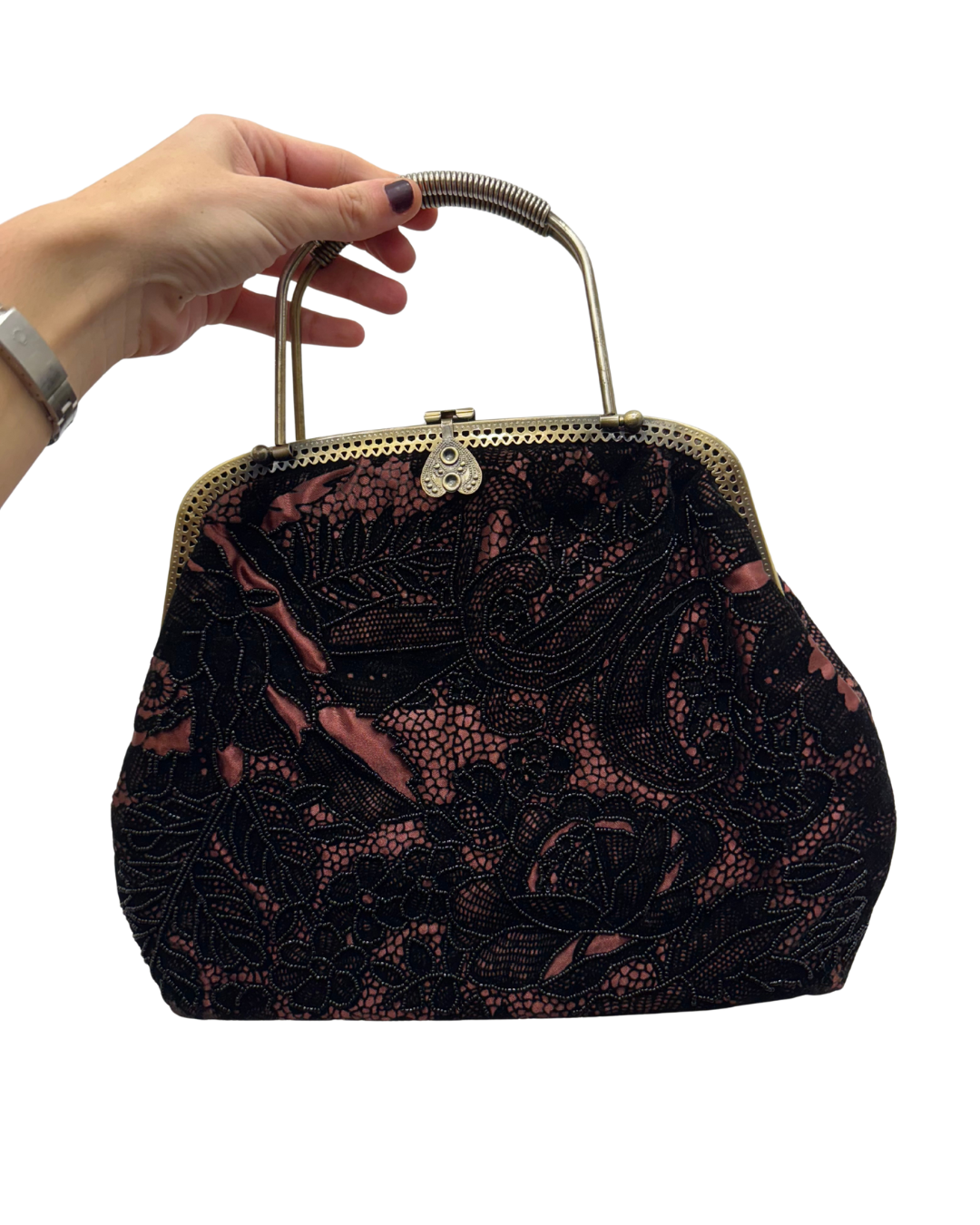 Bolso vintage bombonera de encaje con flores y asa metálica