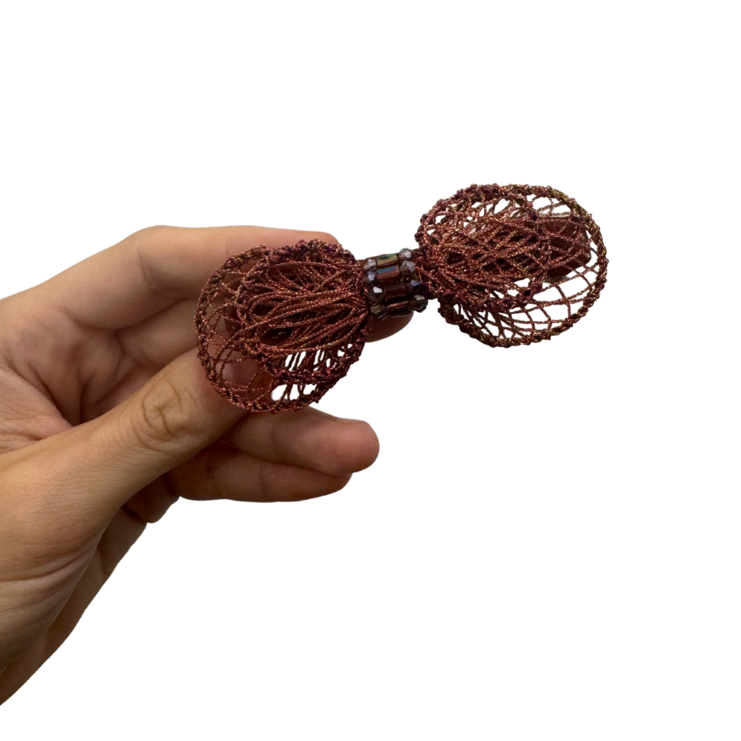 Presilha de cabelo, laço de barro