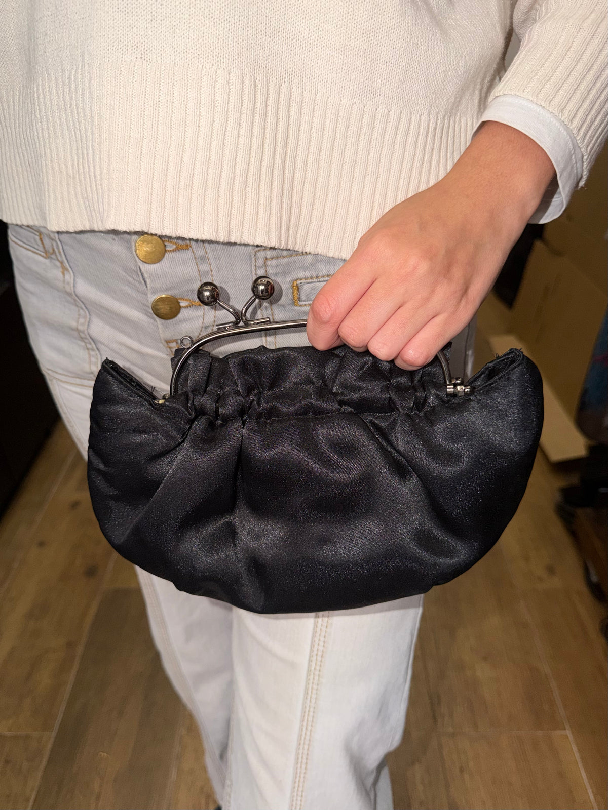 Bolso Vintage con tipo bombonera Negro