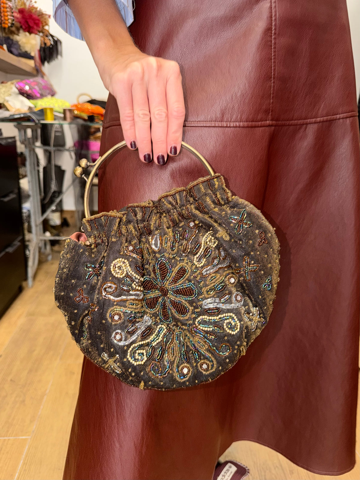 Bolso Vintage Tipo Bombonera con bordados