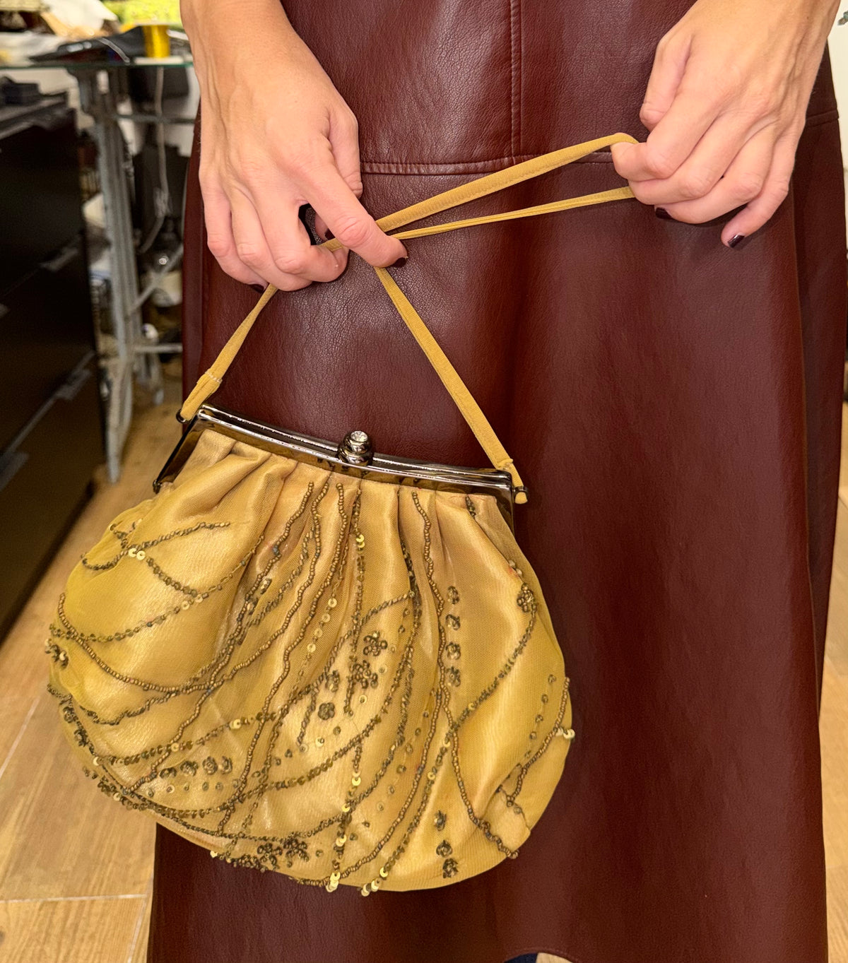 Bolso Vintage con lentejuelas en tonos dorados y bronce