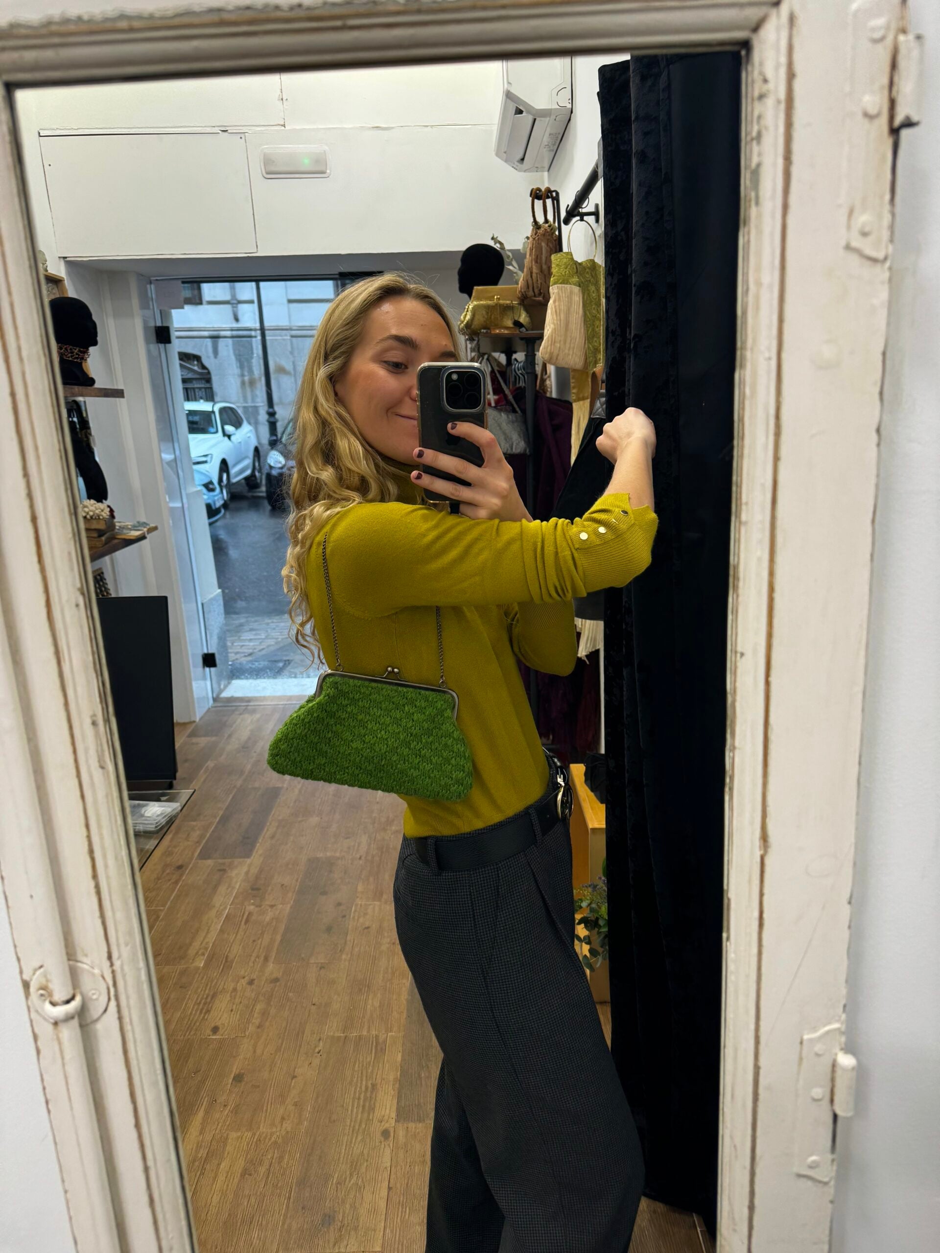 Bolso vintage verde tipo clutch de punto