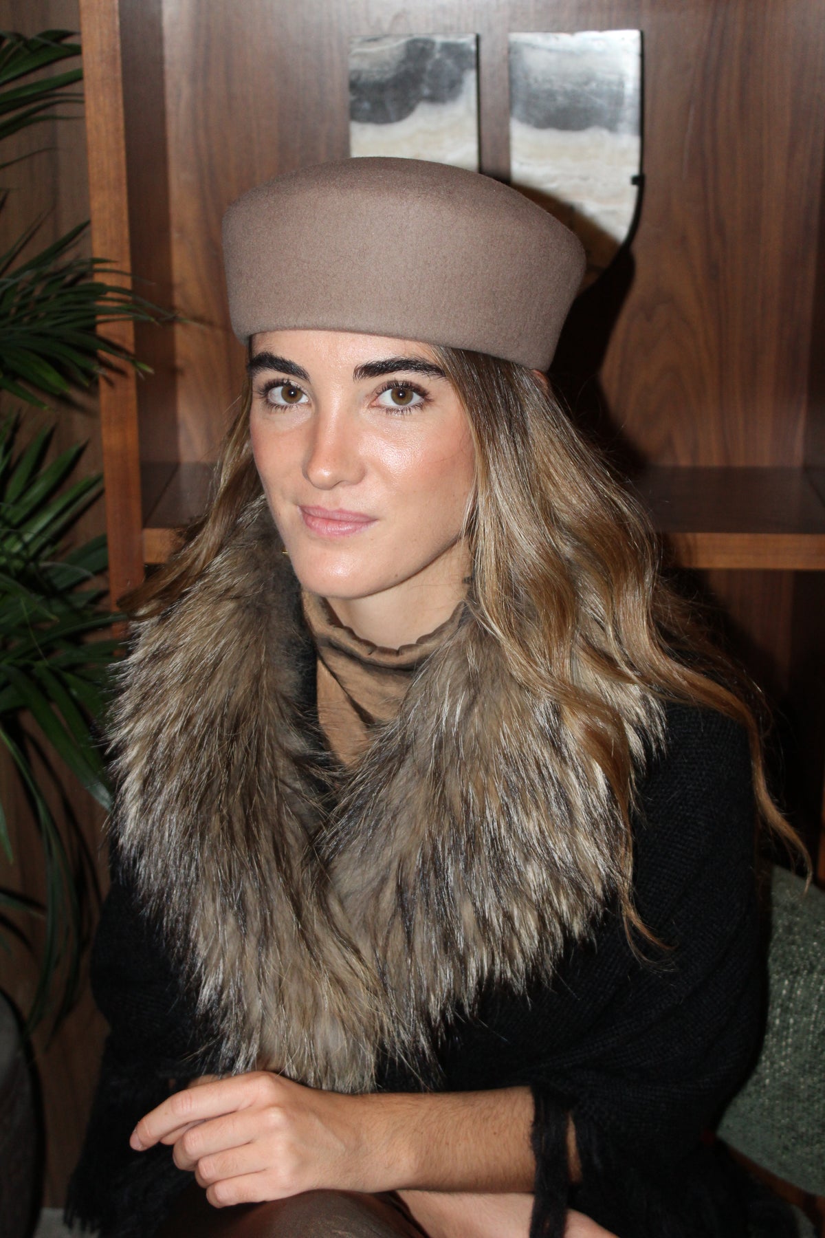 Coleira Zermatt feita com pelo de marmota 100% natural - Natural