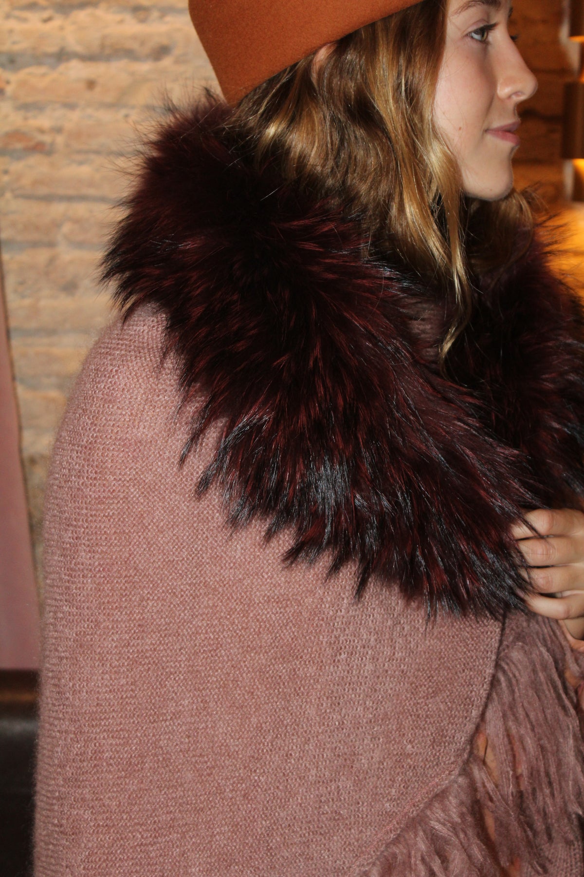 Cuello Zermatt de pelo natural de Marmota 100% - Burdeos