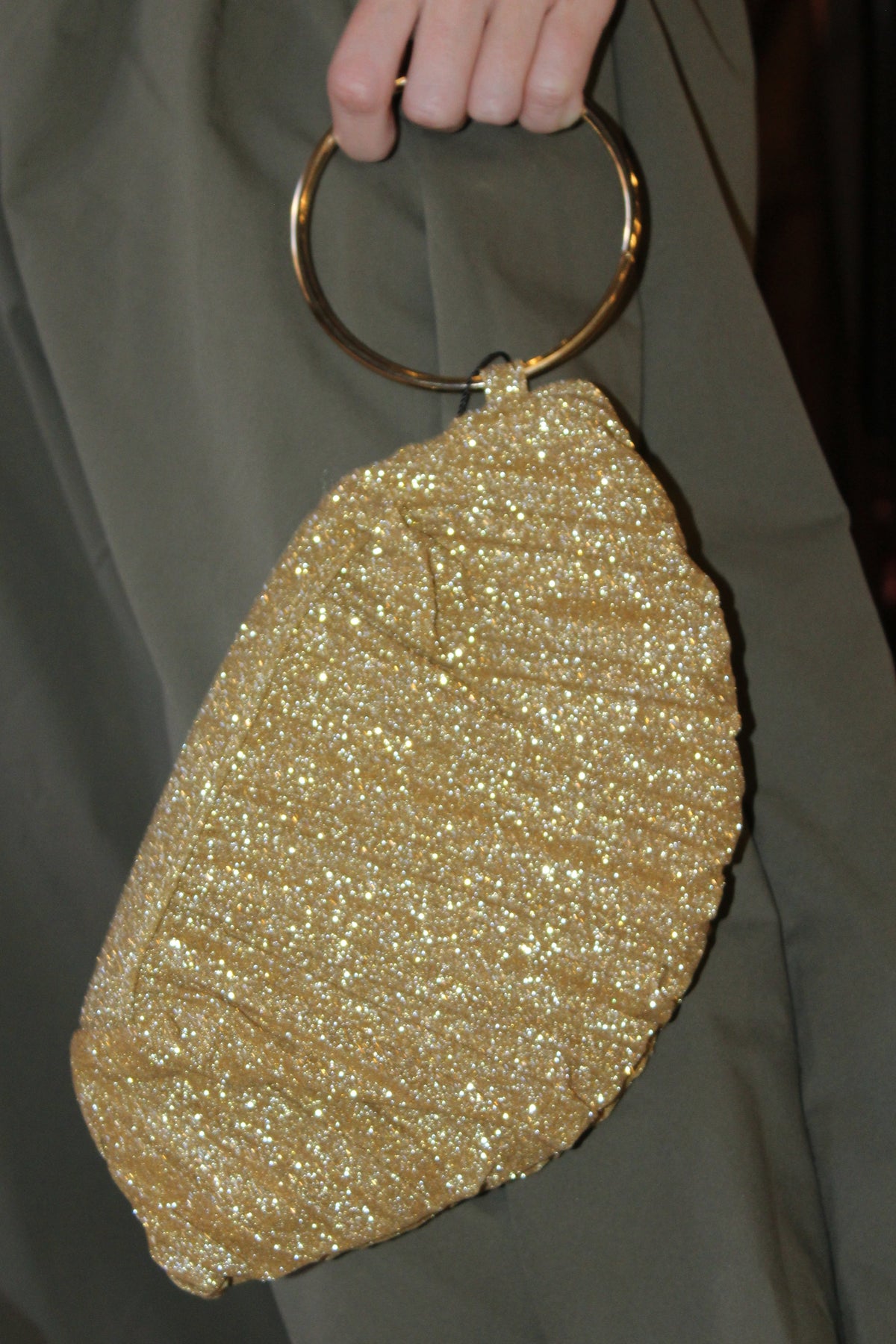 Bolso Vintage Dorado Brillante con Asa de mano Circular