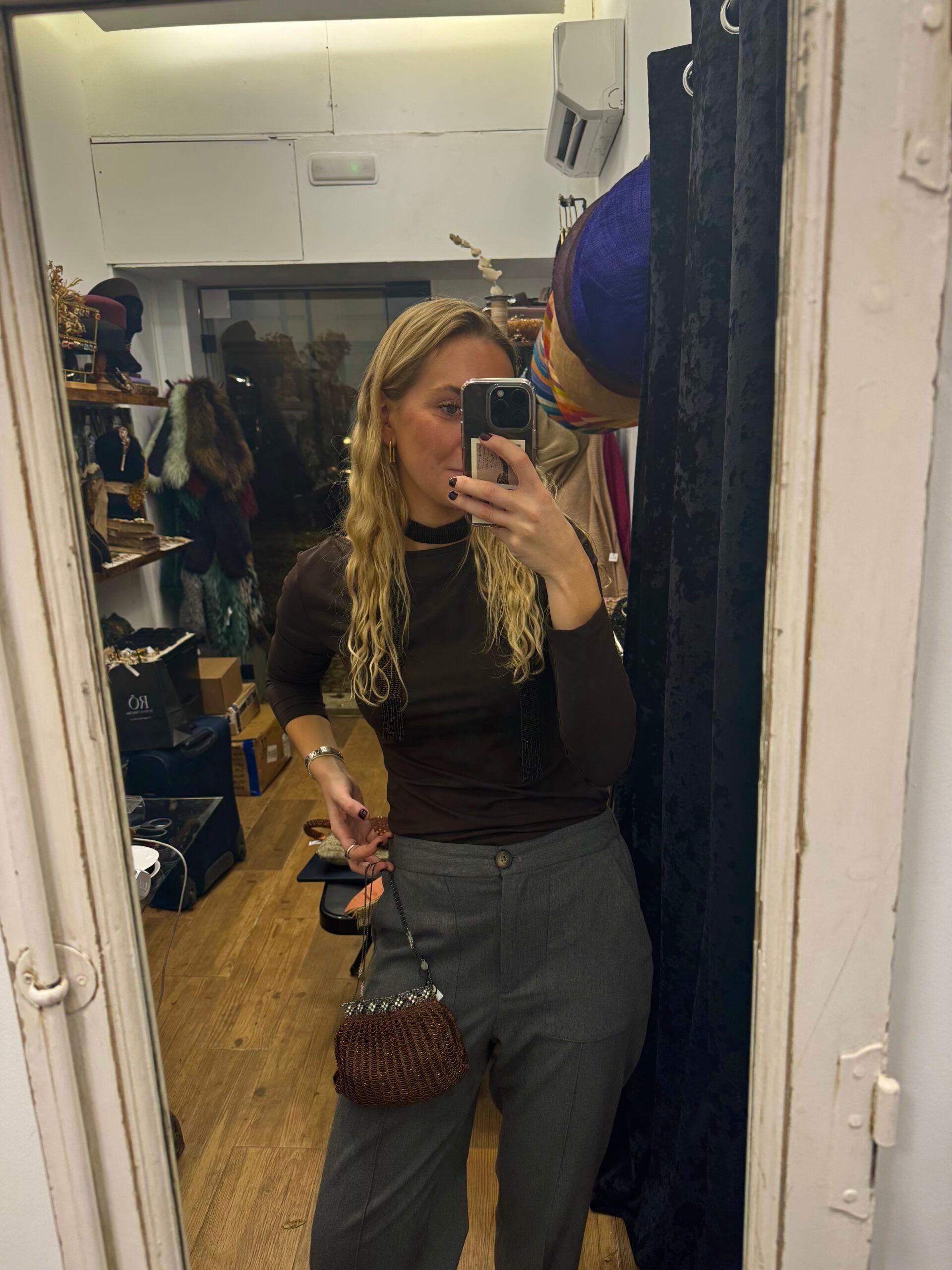 Bolso vintage marrón tipo sacode cuentas de vidrio