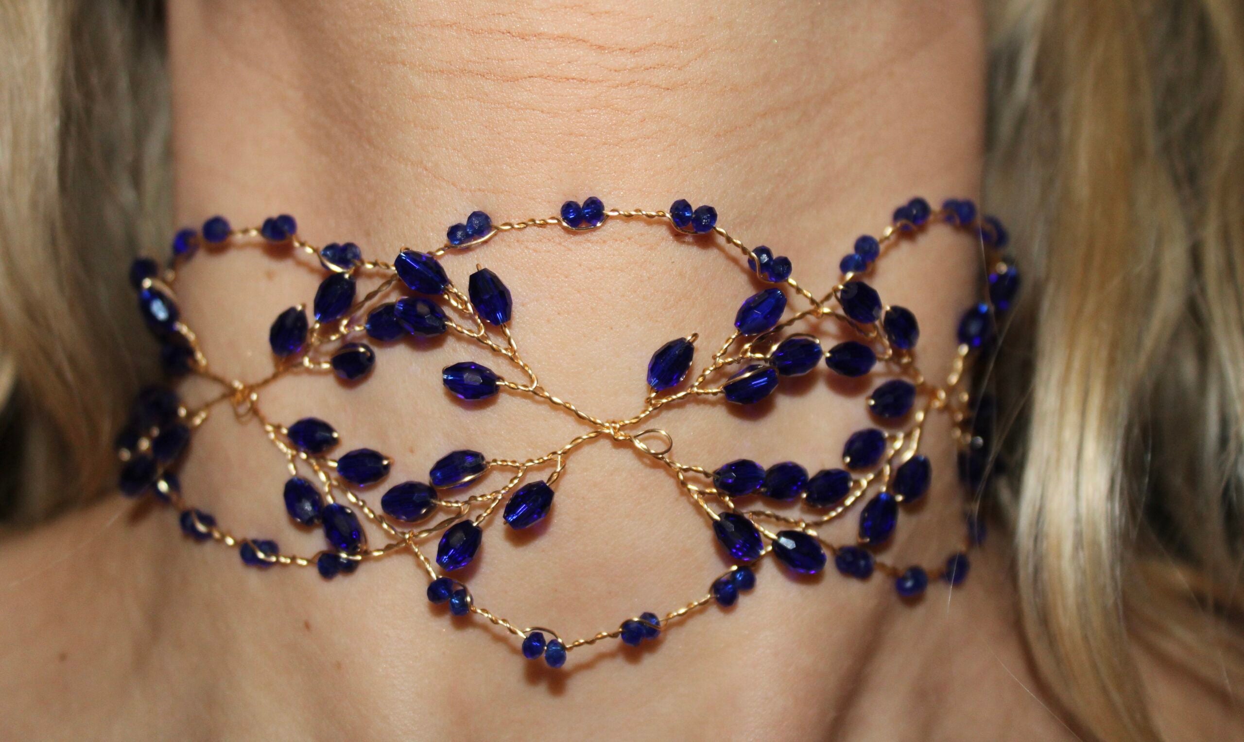 Gargantilha Santa Elena azul-escuro