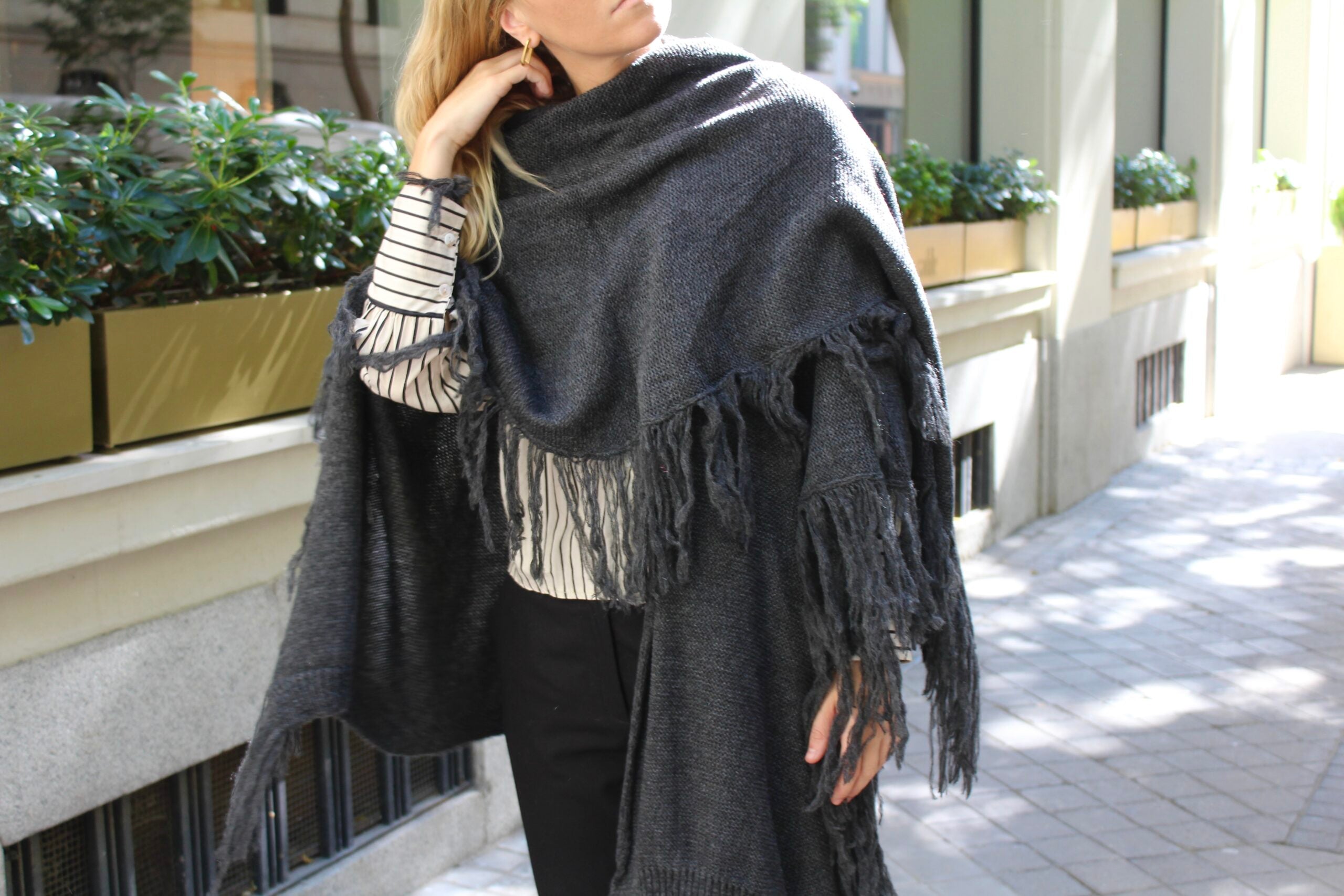 Chal de lana Outlander - Gris Oscuro