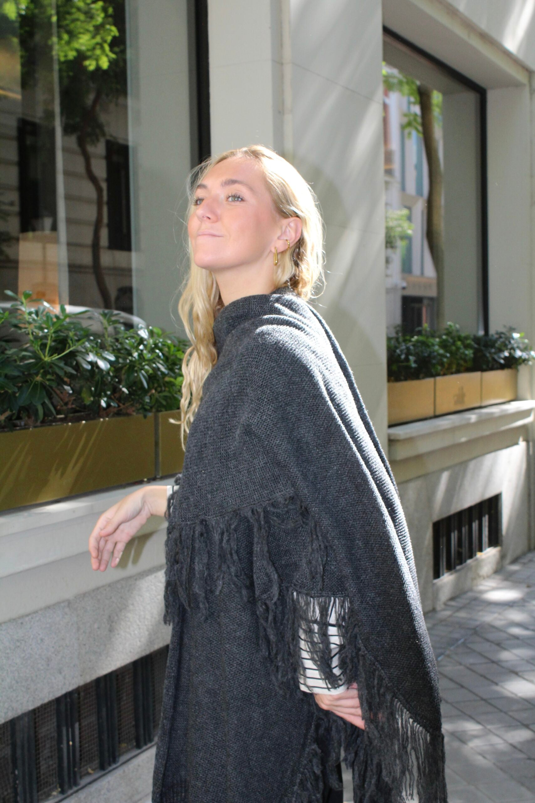 Chal de lana Outlander - Gris Oscuro