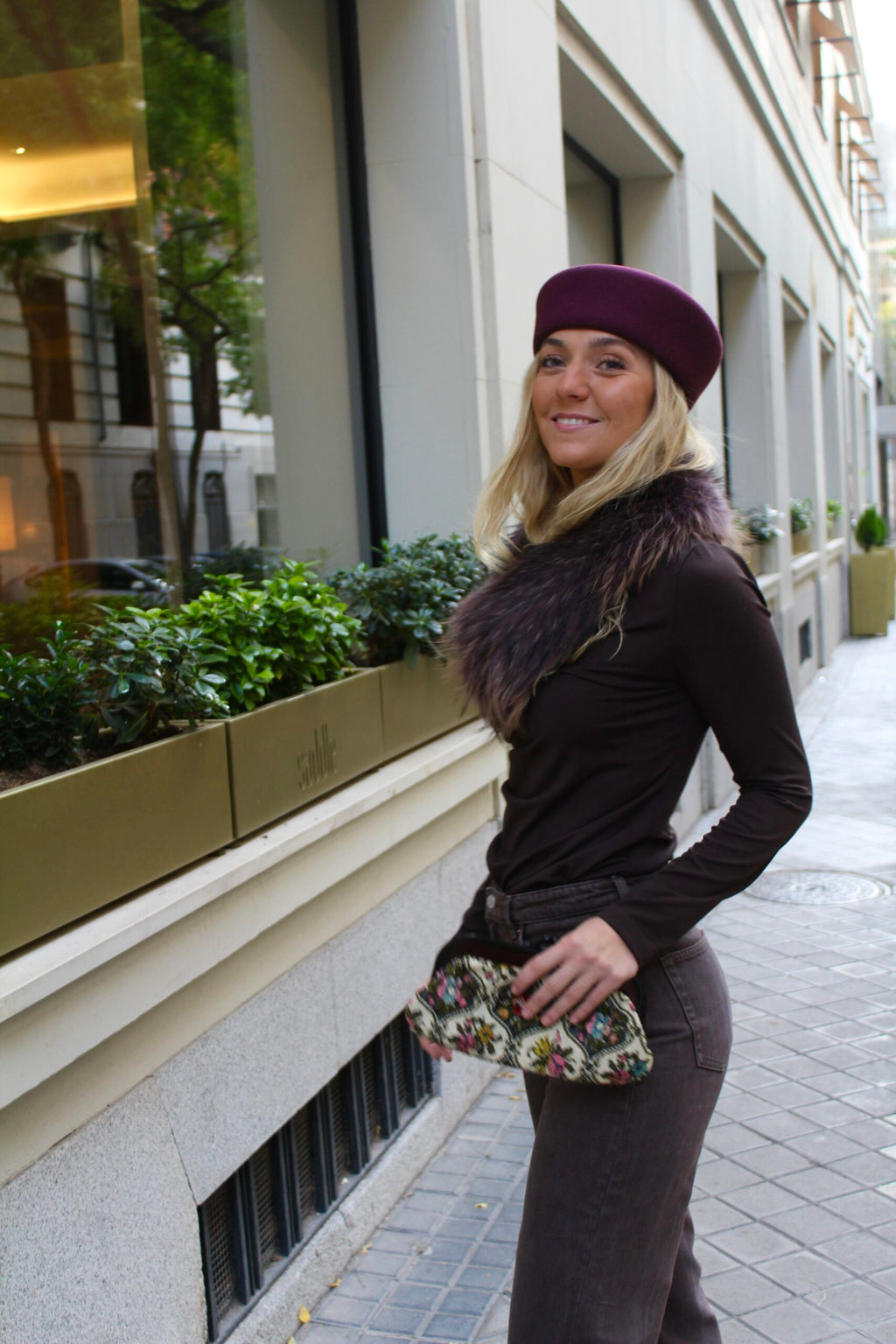 Boné Karenina - Bordô