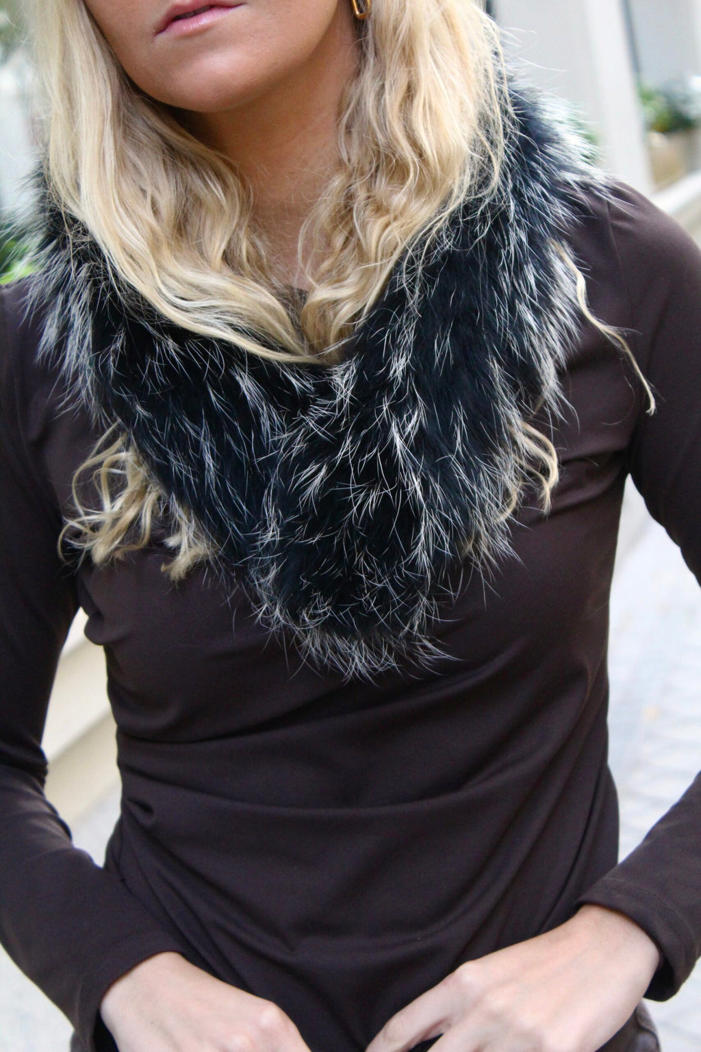 Cuello Aspen de pelo natural de Marmota 100% - Negro y blanco