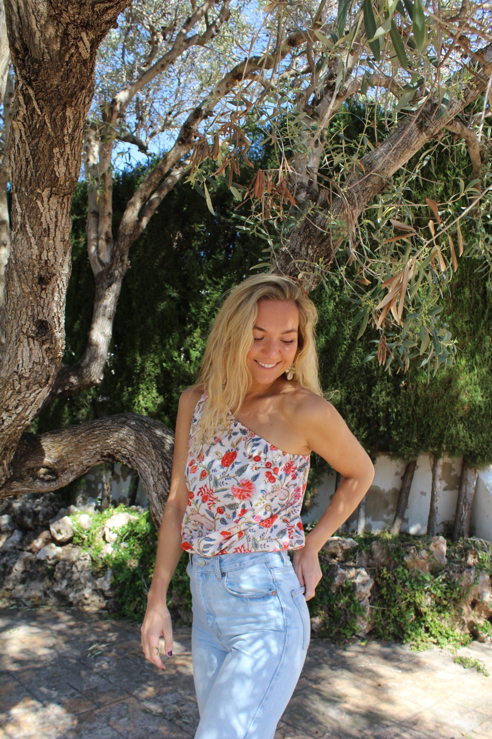 Blusa Maricel azul marino y rojo