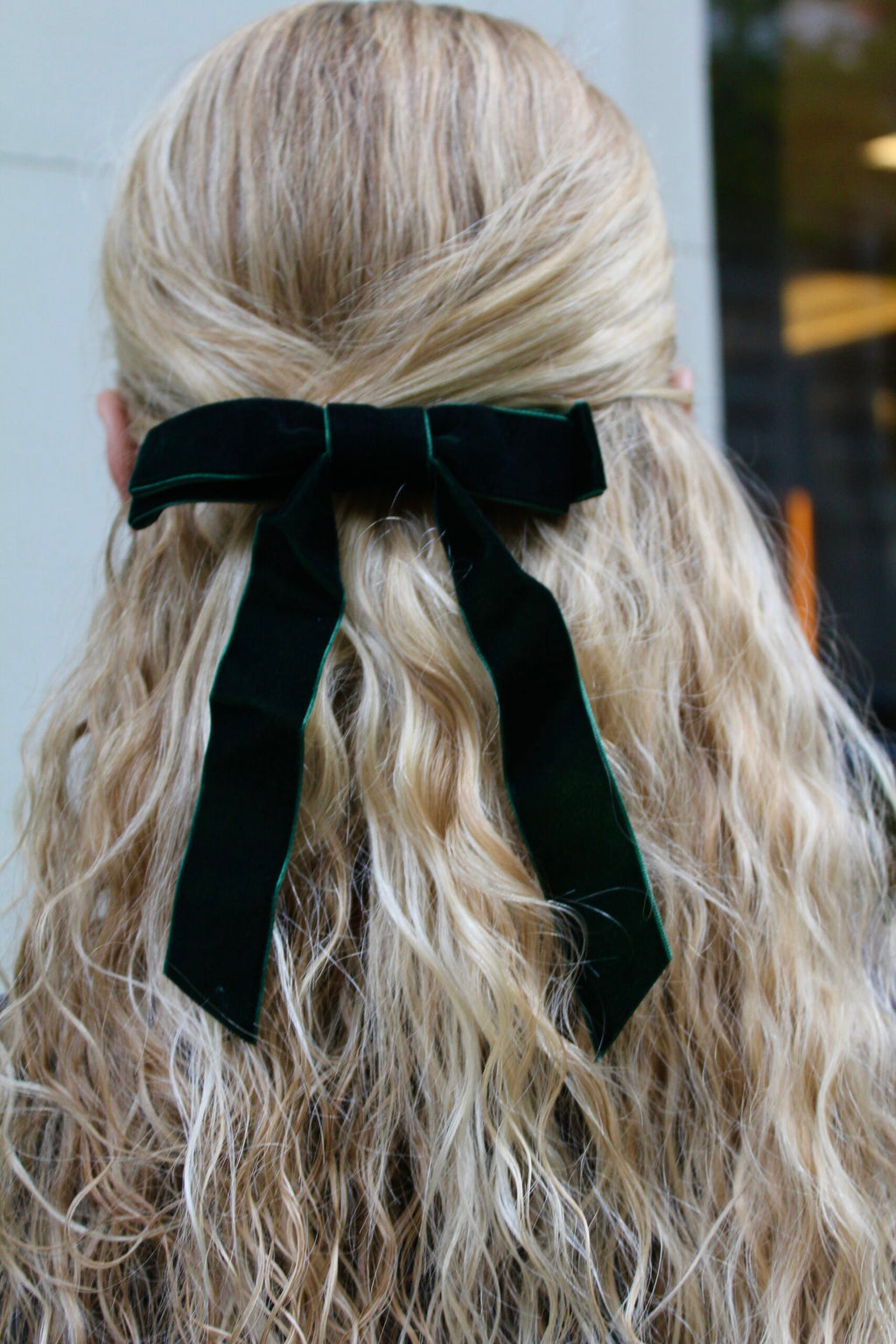 Presilha de cabelo em veludo com laço - Verde escuro