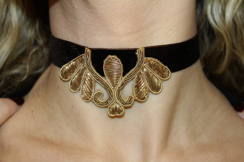 Gargantilla Basilia - Marrón Chocolate