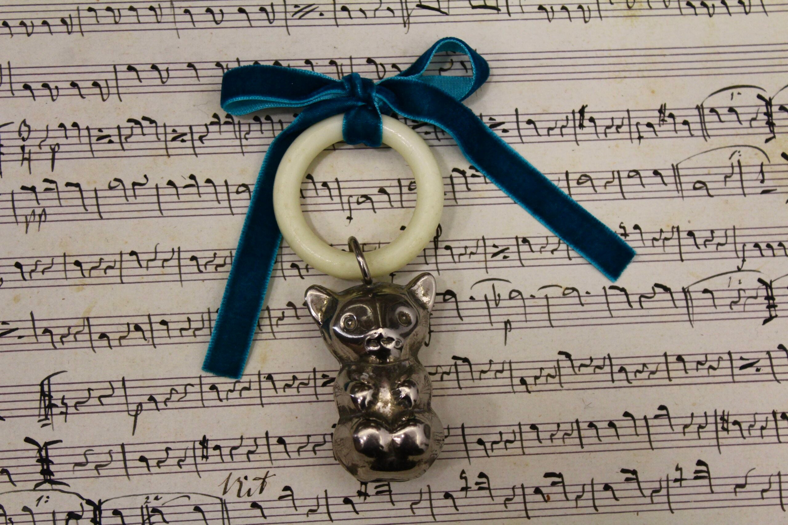 Sonajero vintage de Animal 01 - Lazo de color personalizable