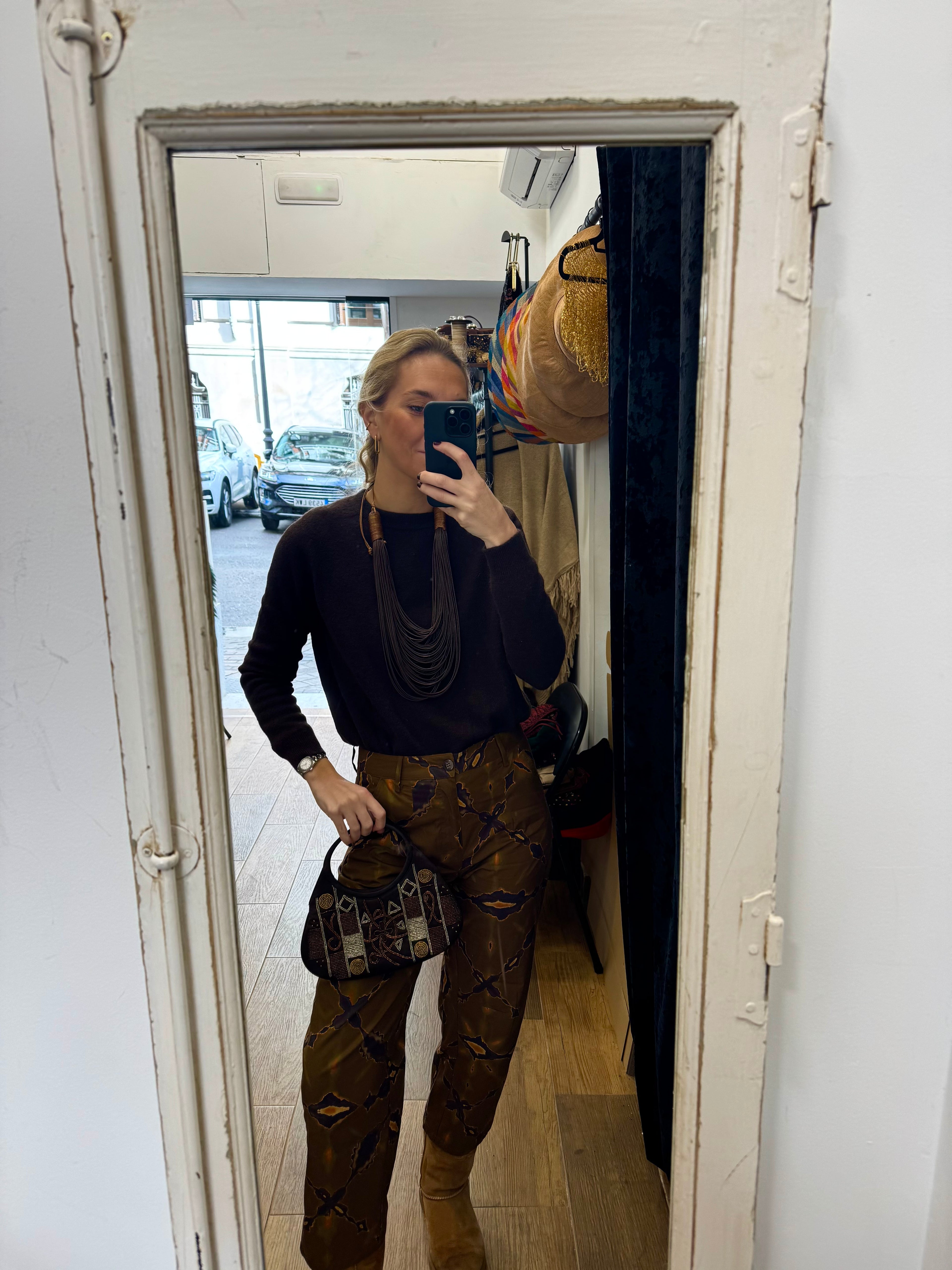 Bolso vintage marrón tipo saco con bordados de cuentas