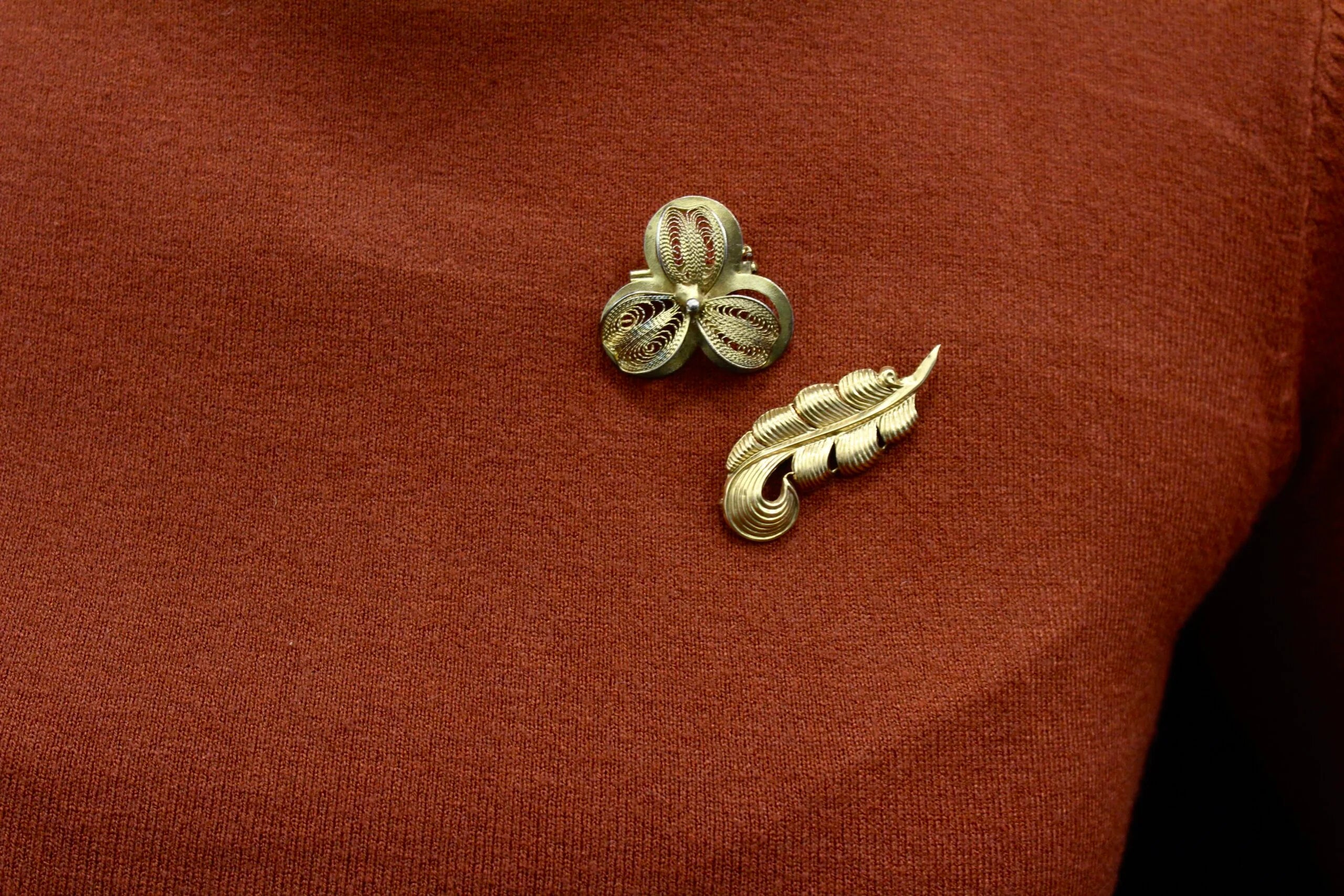Broche vintage hoja lanceolada 02