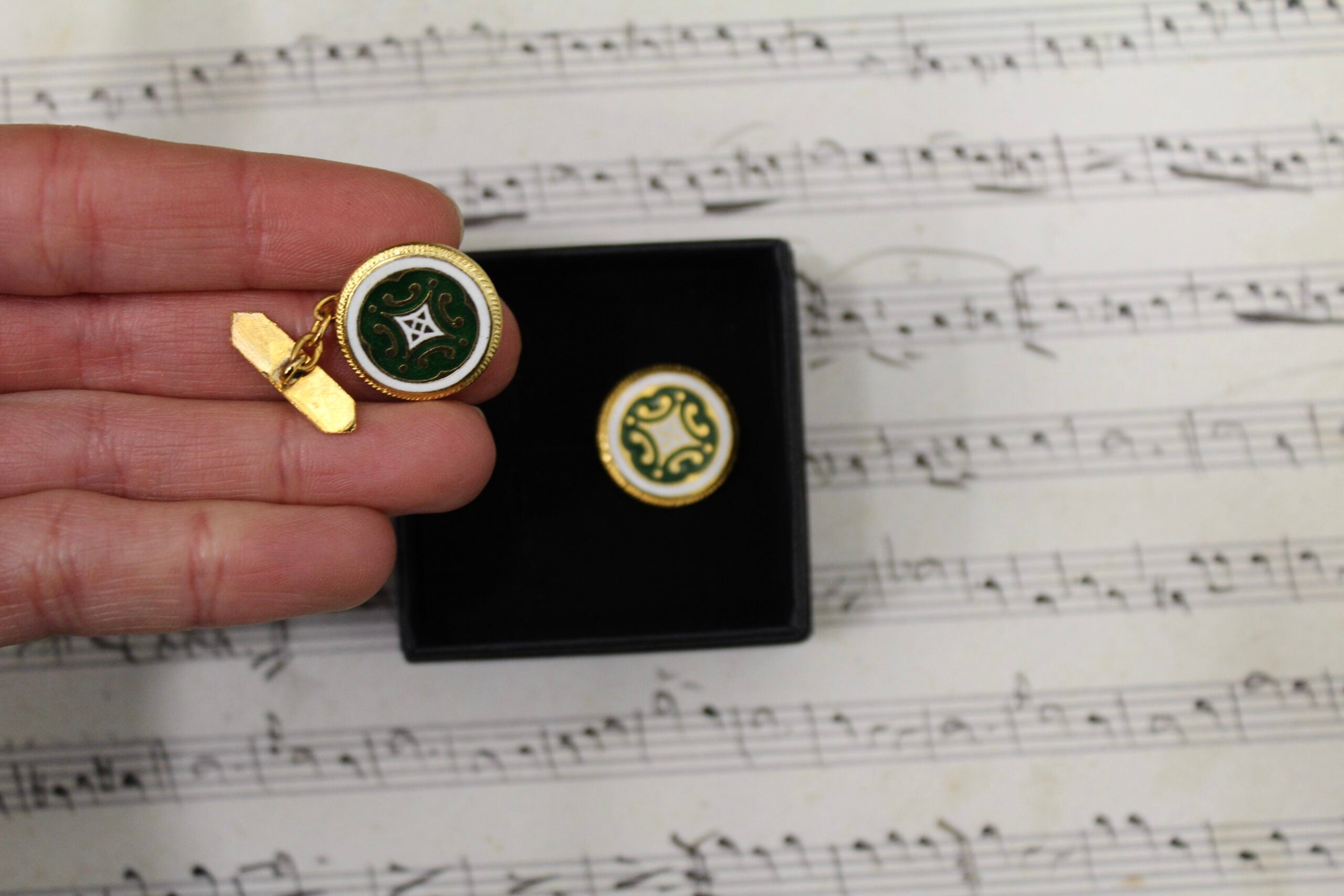 Gemelos vintage esmaltados verde