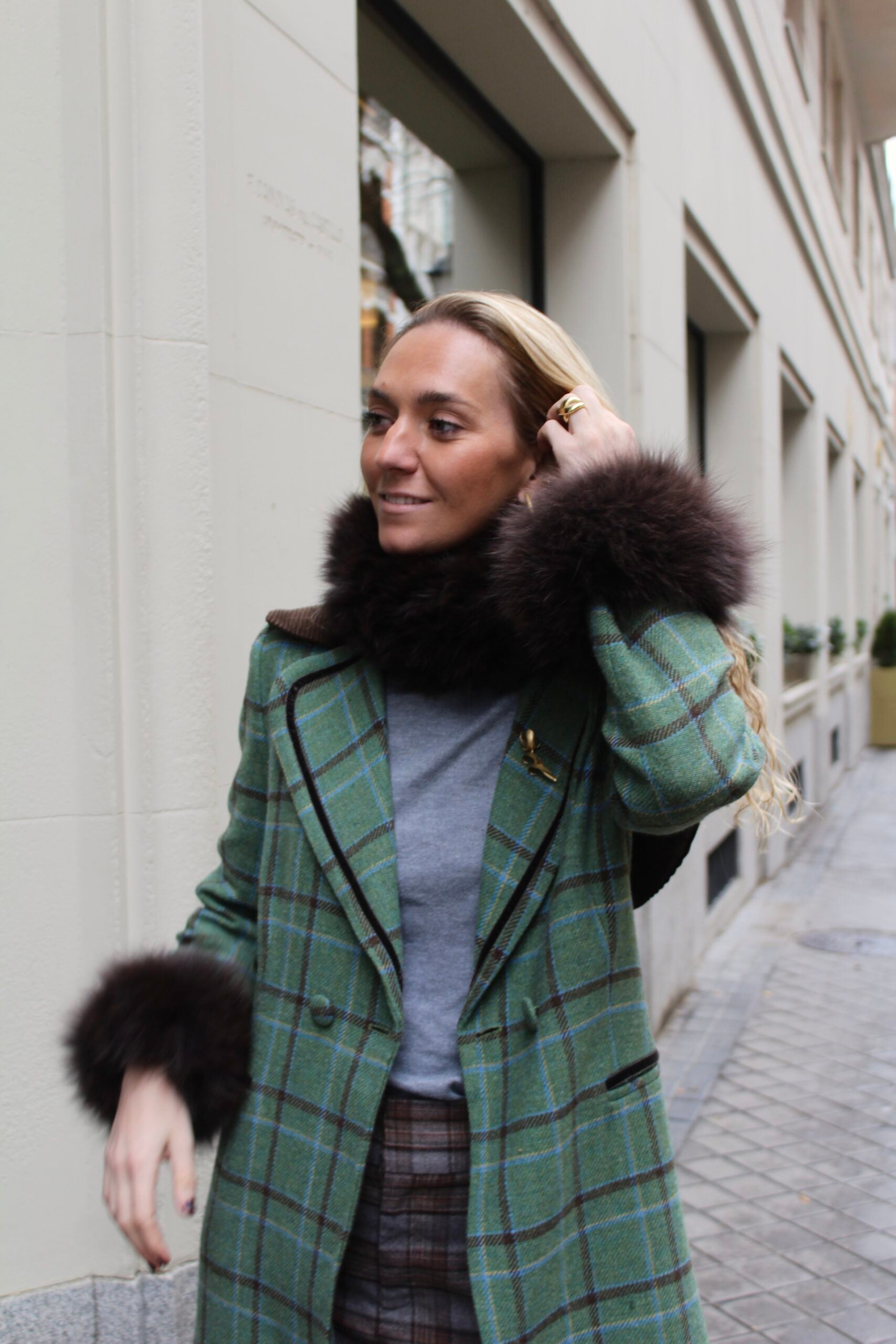 Cuello Corbet de pelo natural de Marmota 100% - Topo