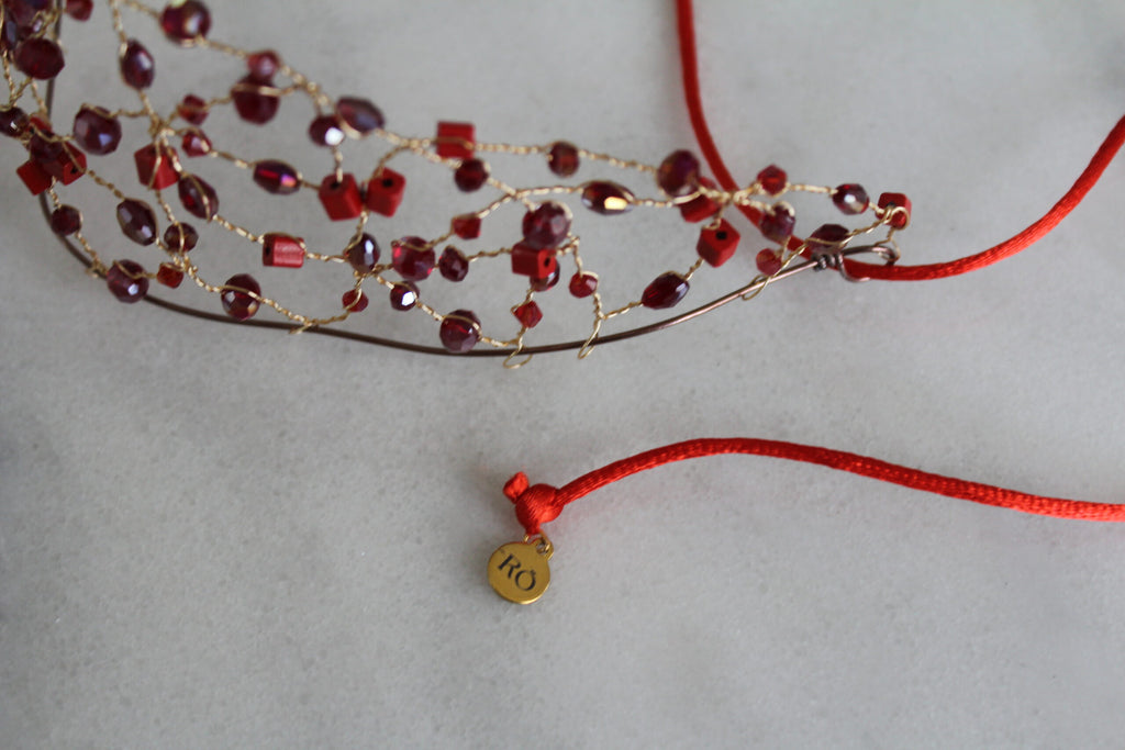 Gargantilha vermelha Meribel