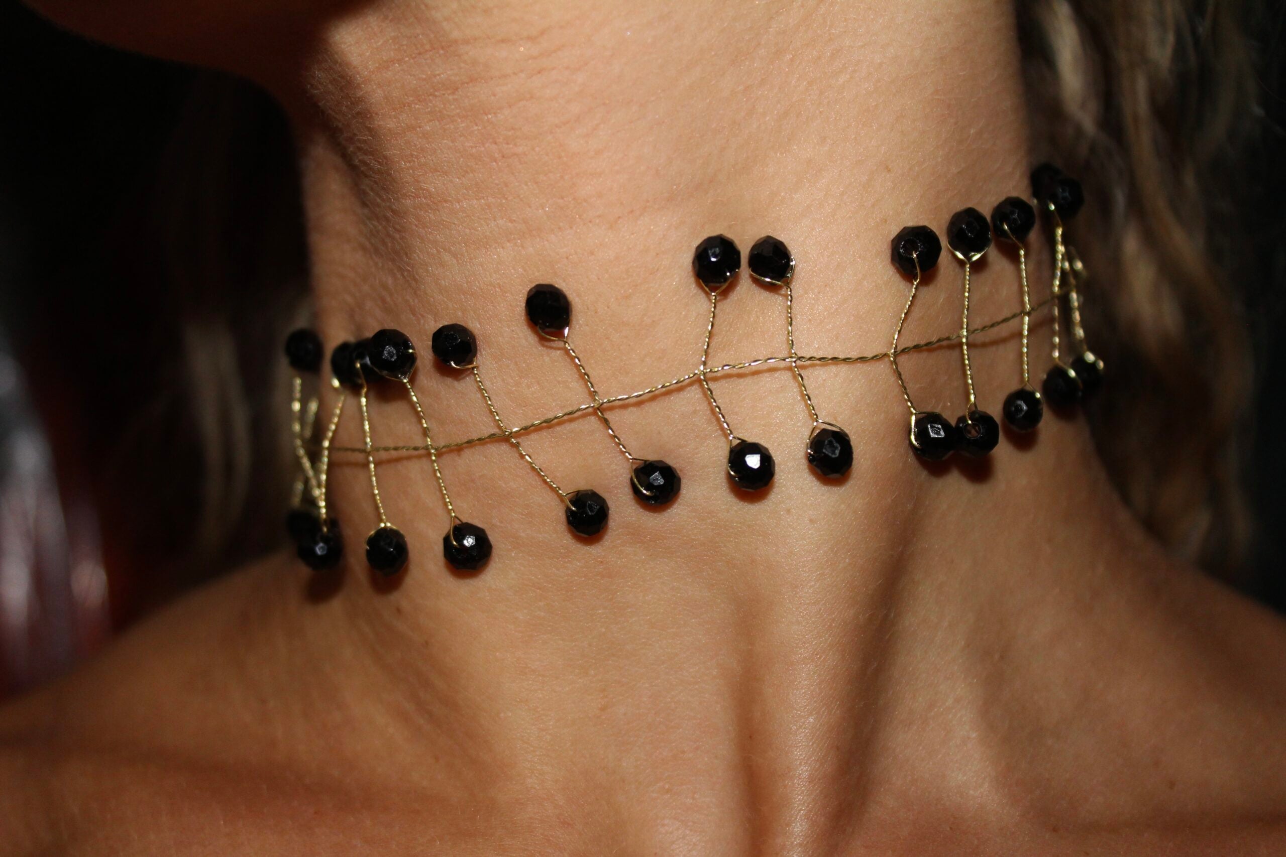 Gargantilha tirolesa preta