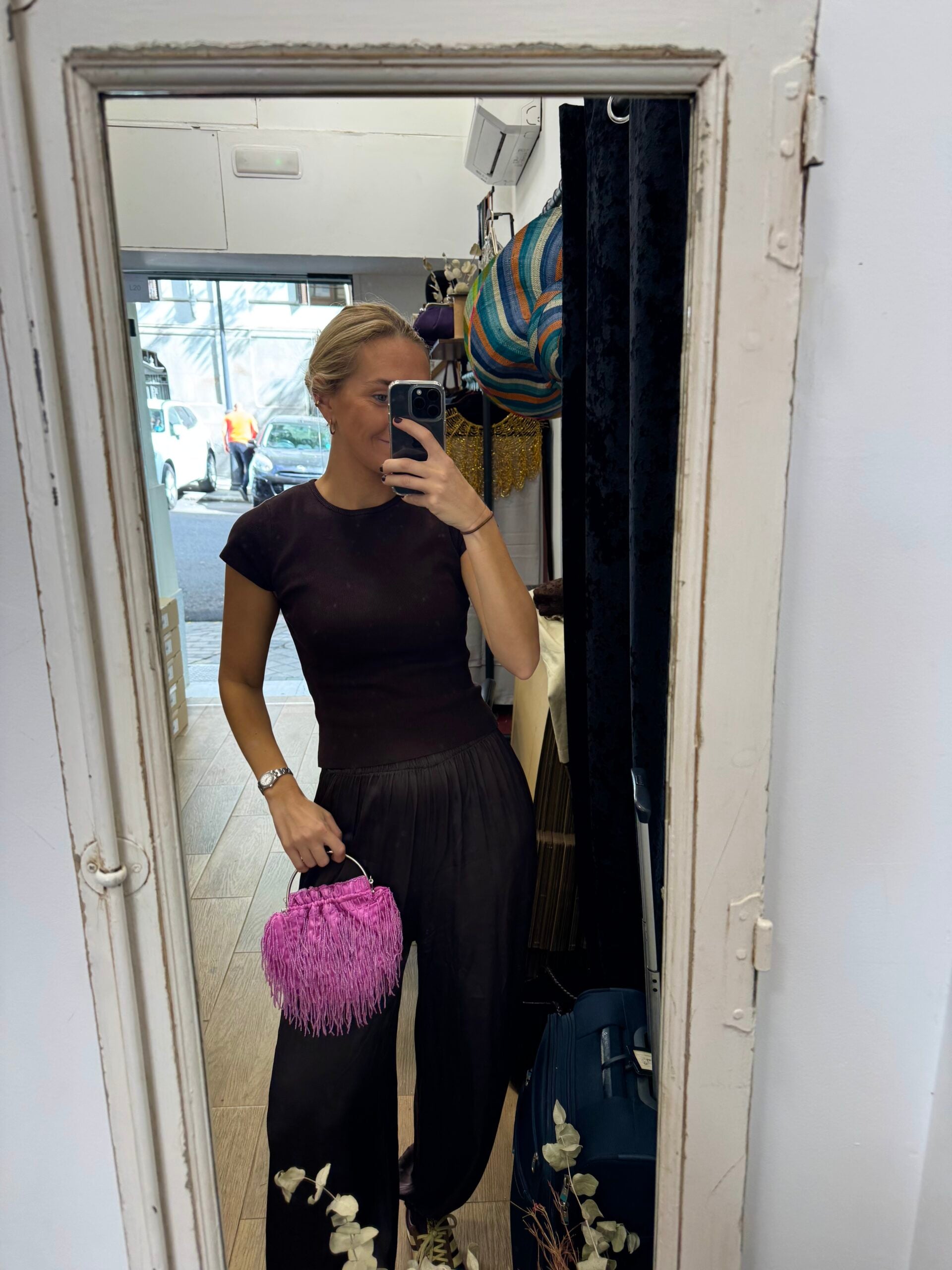 Bolso vintage bombonera rosa fucsia de flecos de cuentas