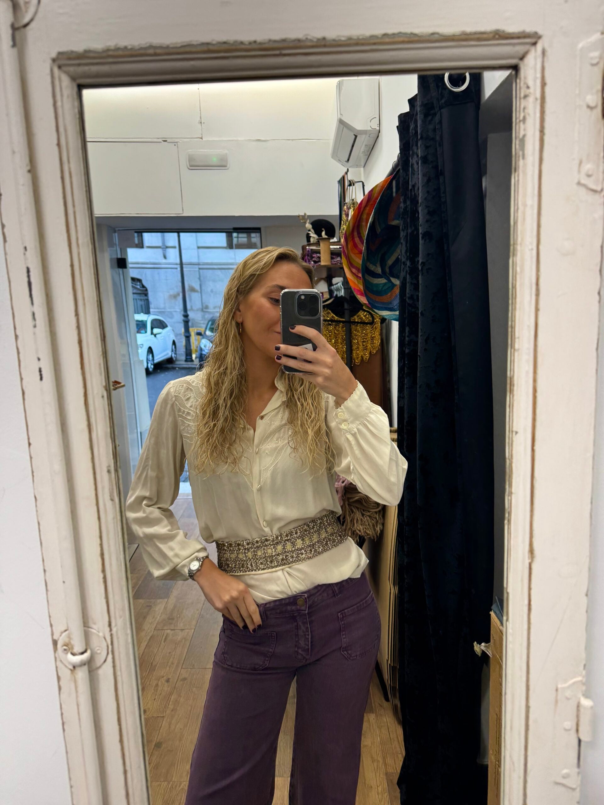 Cinturón vintage crudo bordado con cuentas y lentejuelas bordadas en mosaico