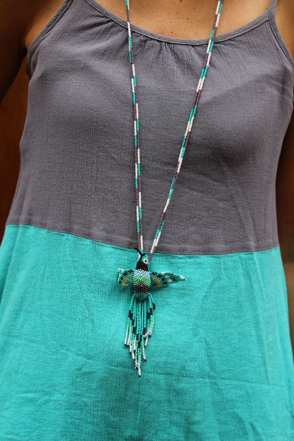 Collar de cuentas de colores Pájaro