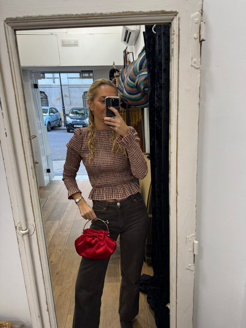 Bolso vintage bombonera rojo con lazo de raso