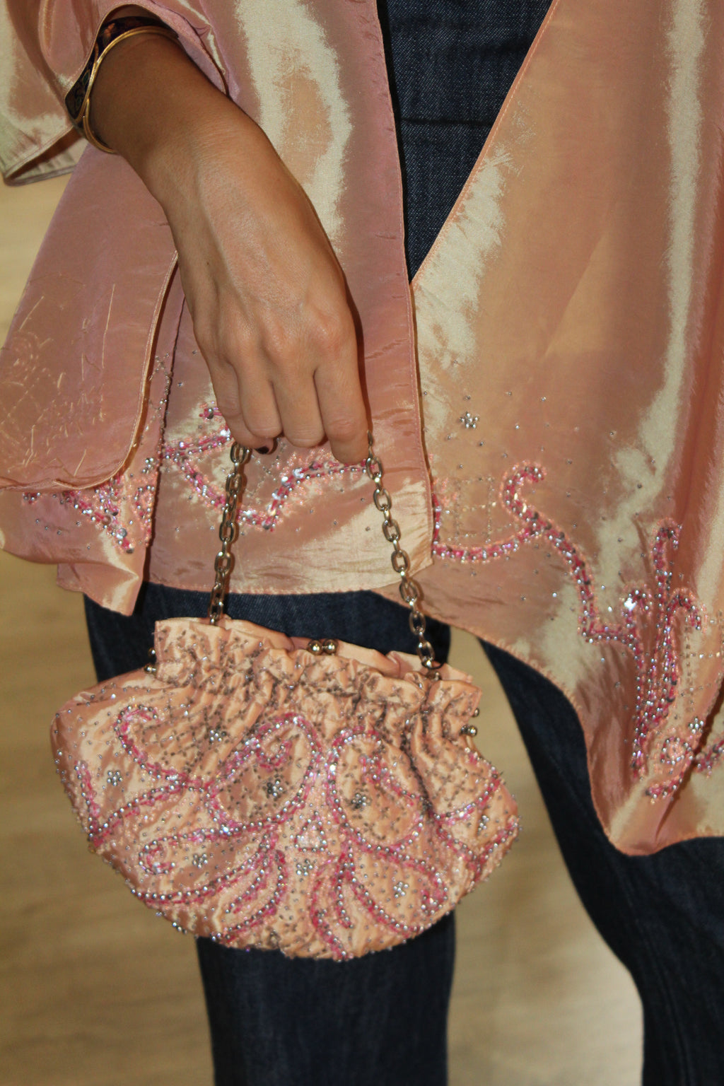 Conjunto Bolso Vintage y Chal Salmón y Rosa