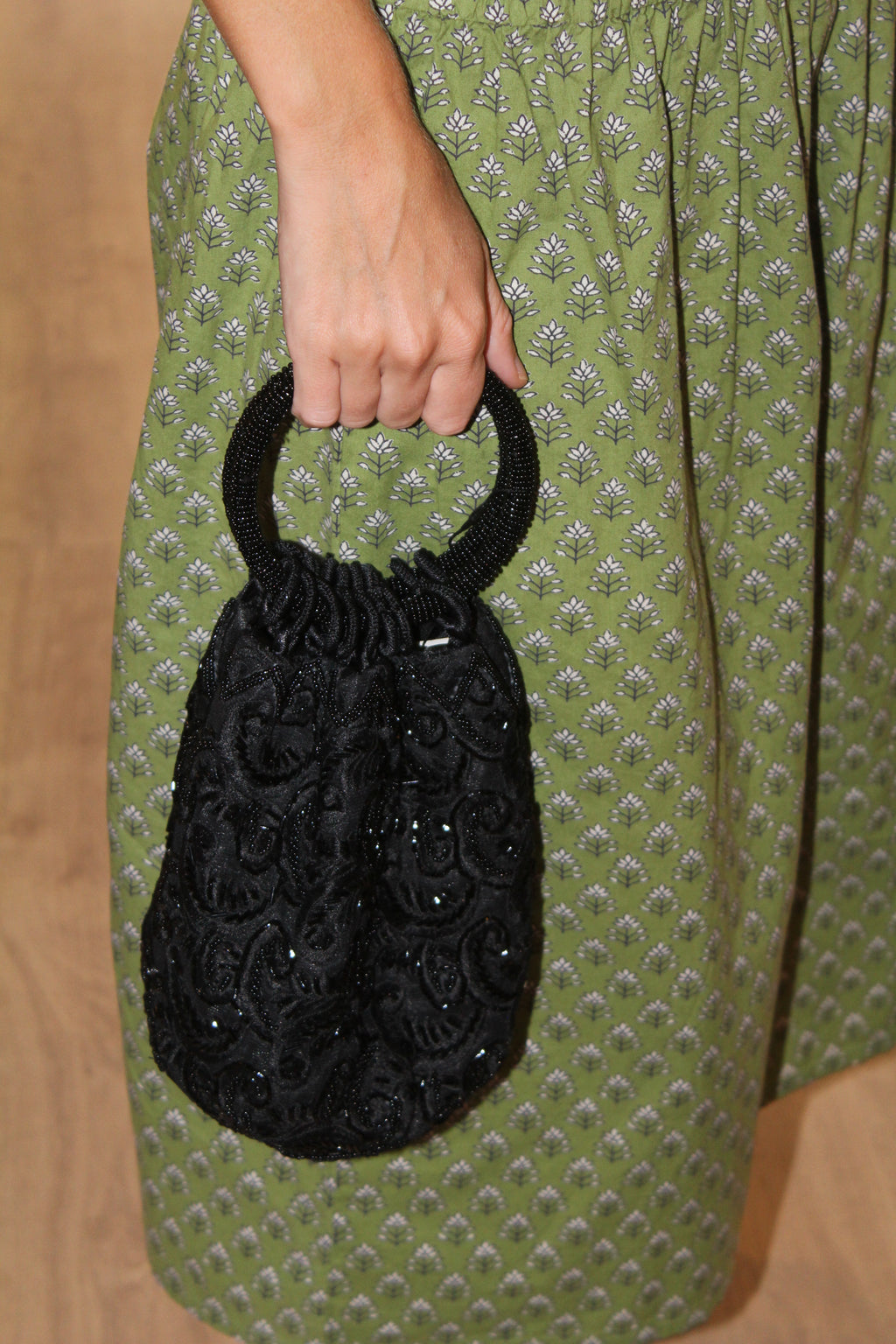 Bolso vintage negro tipo bombonera