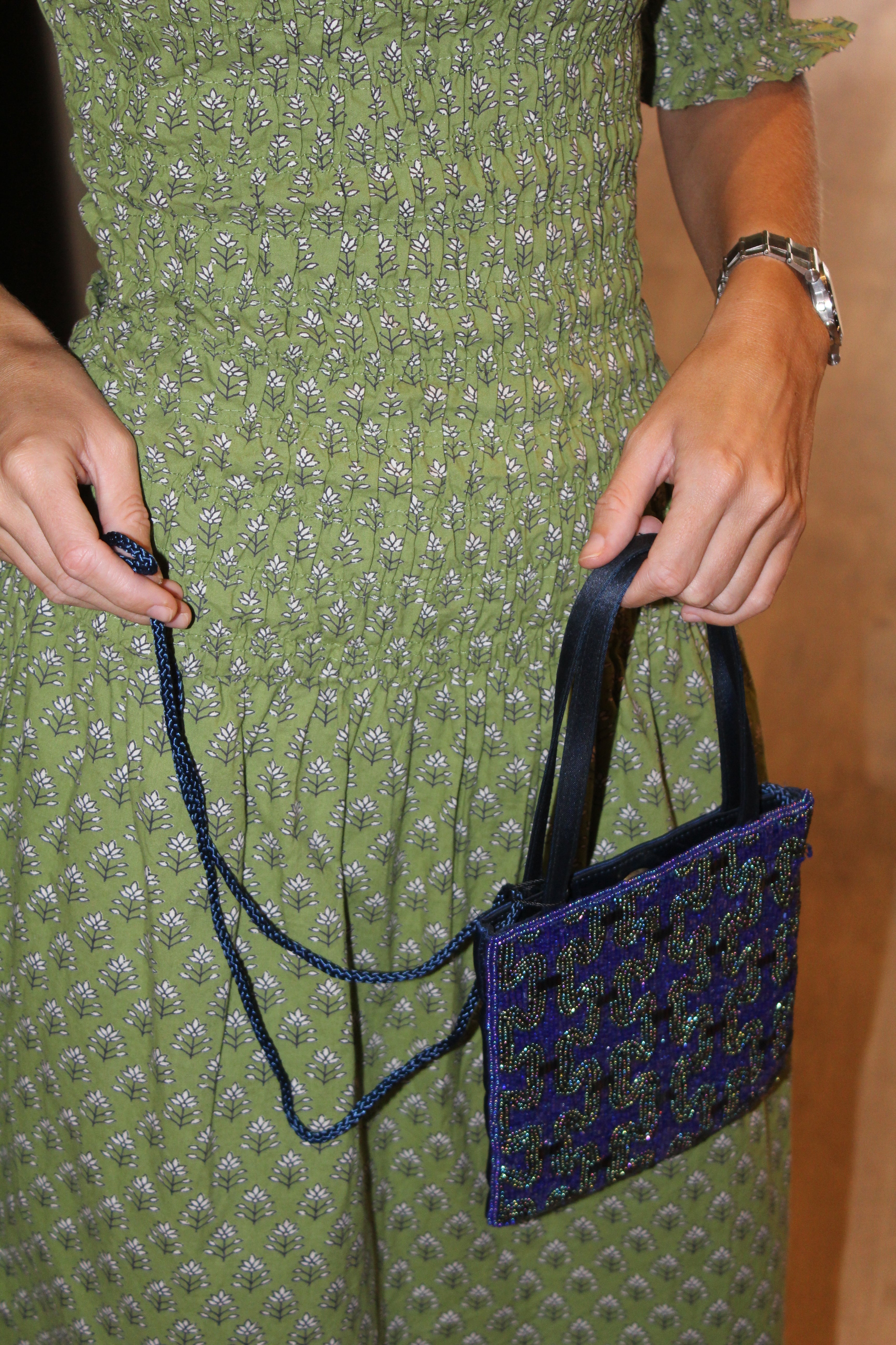Bolsa vintage estofada com alça branca