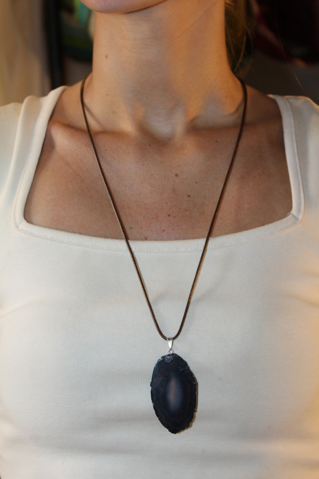 Collar Ágata - gris ahumado