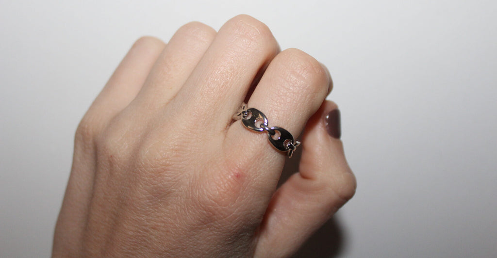 Anel de corrente prateada