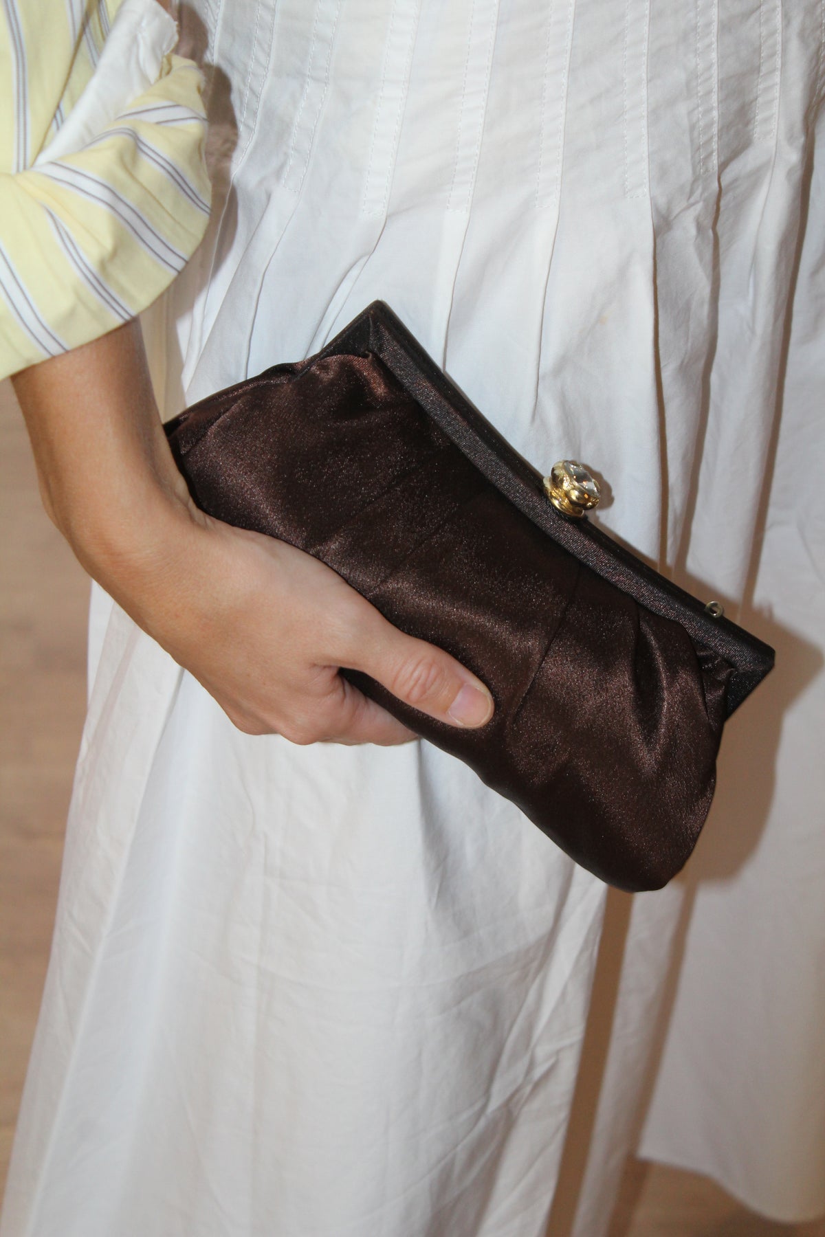 Bolso vintage marrón tipo clutch