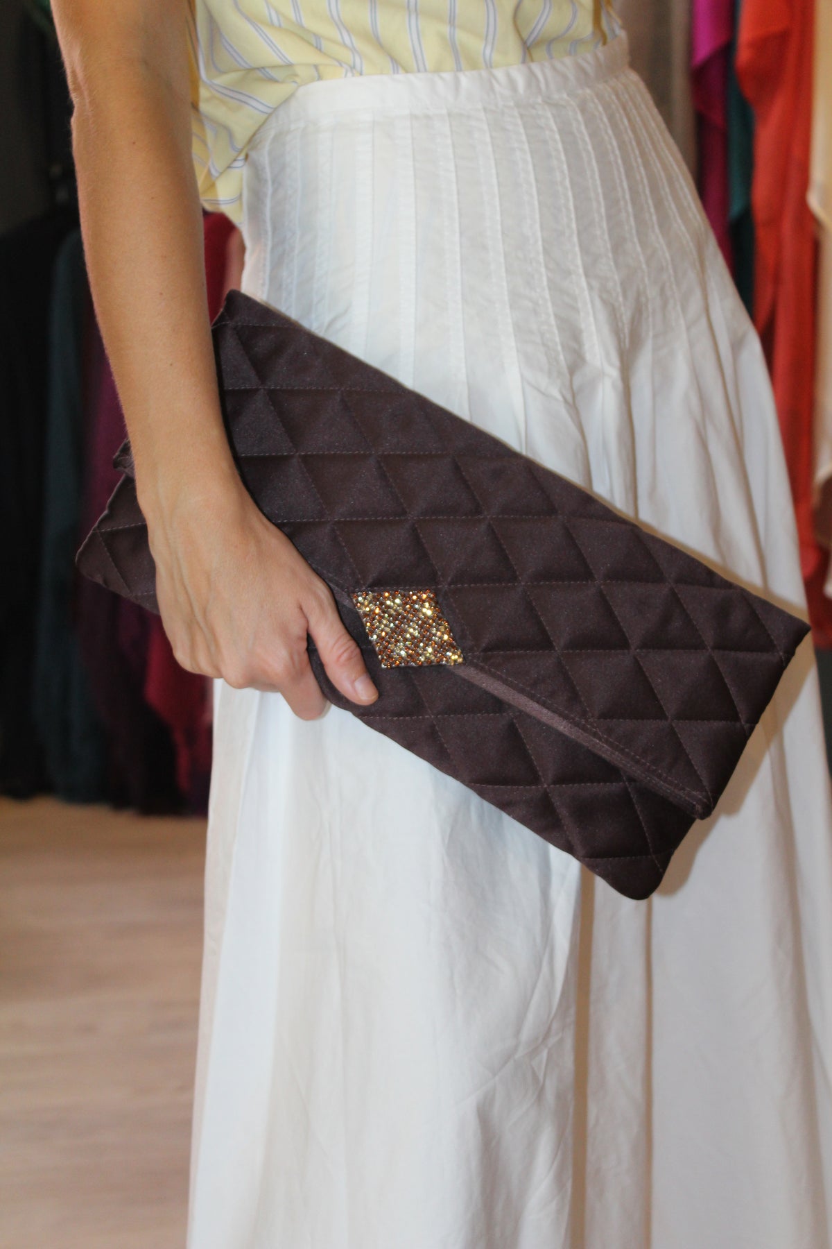 Bolso vintage marrón con aplique