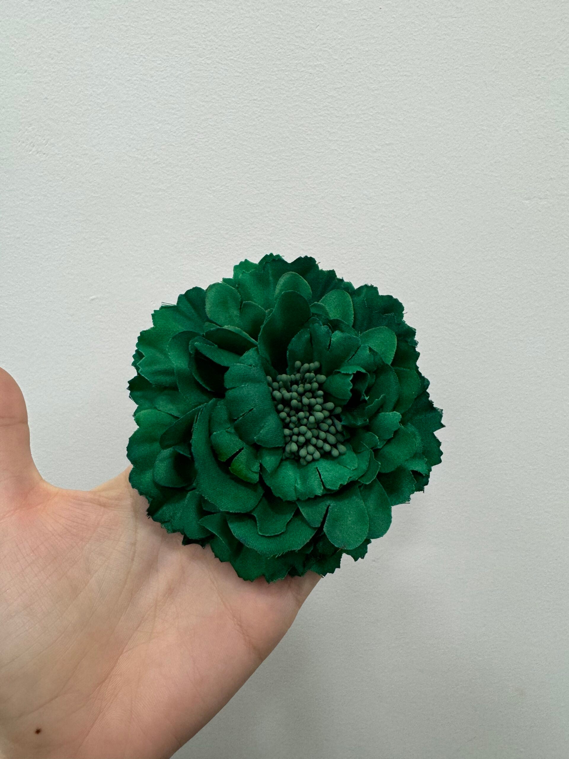 Cravo multifuncional (para o cabelo, colar ou pregadeira) (várias cores)