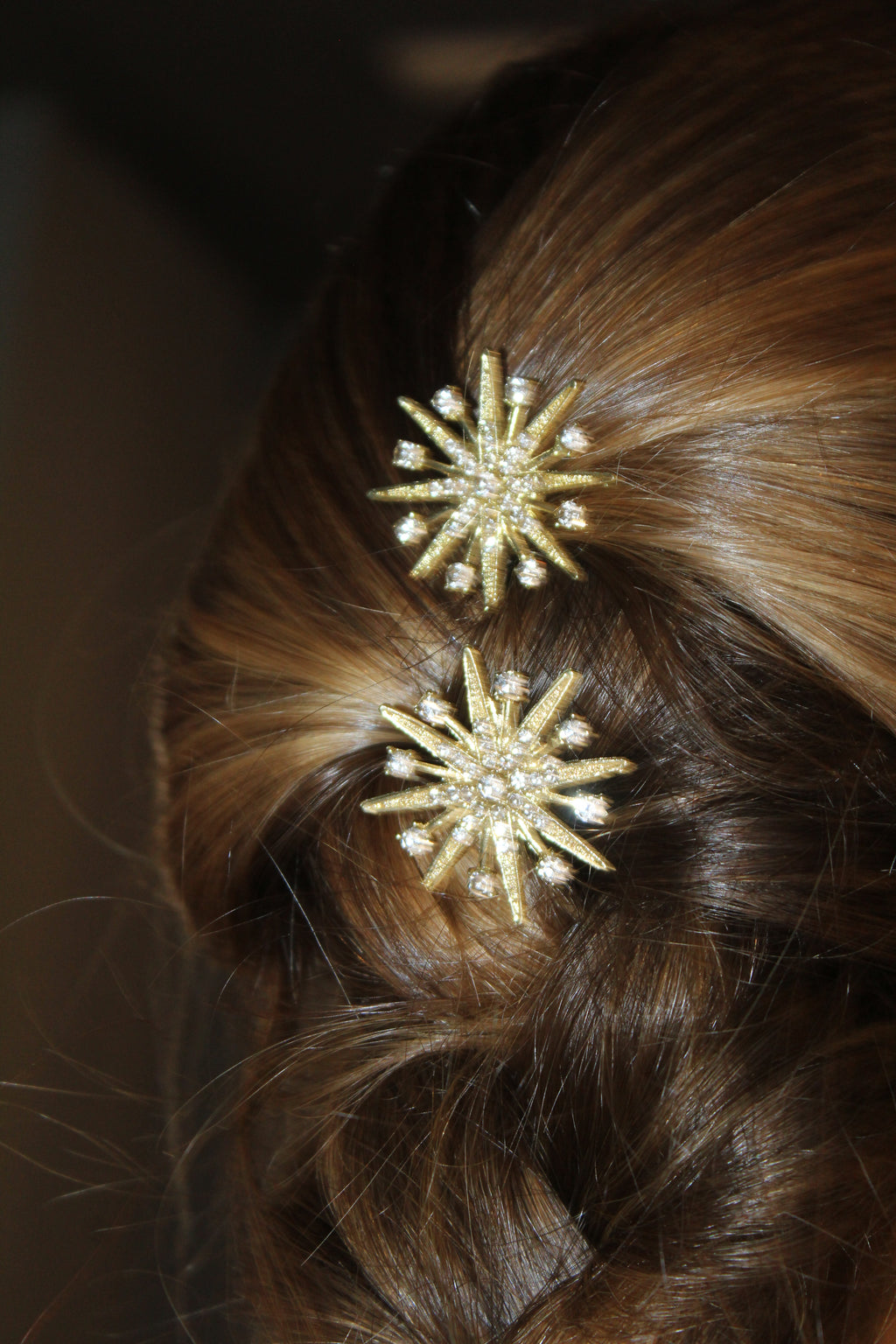 Broche vintage em folha de ouro