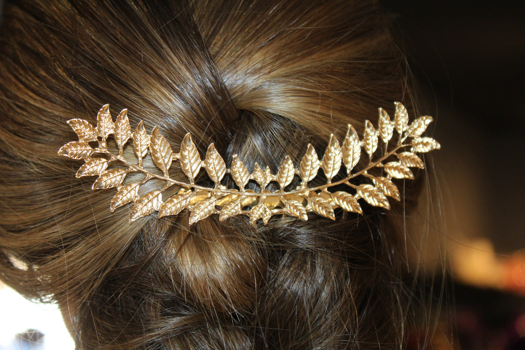Broche vintage em folha de ouro