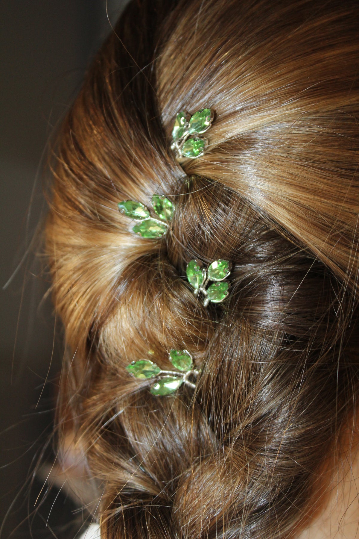 Broche vintage em folha de ouro