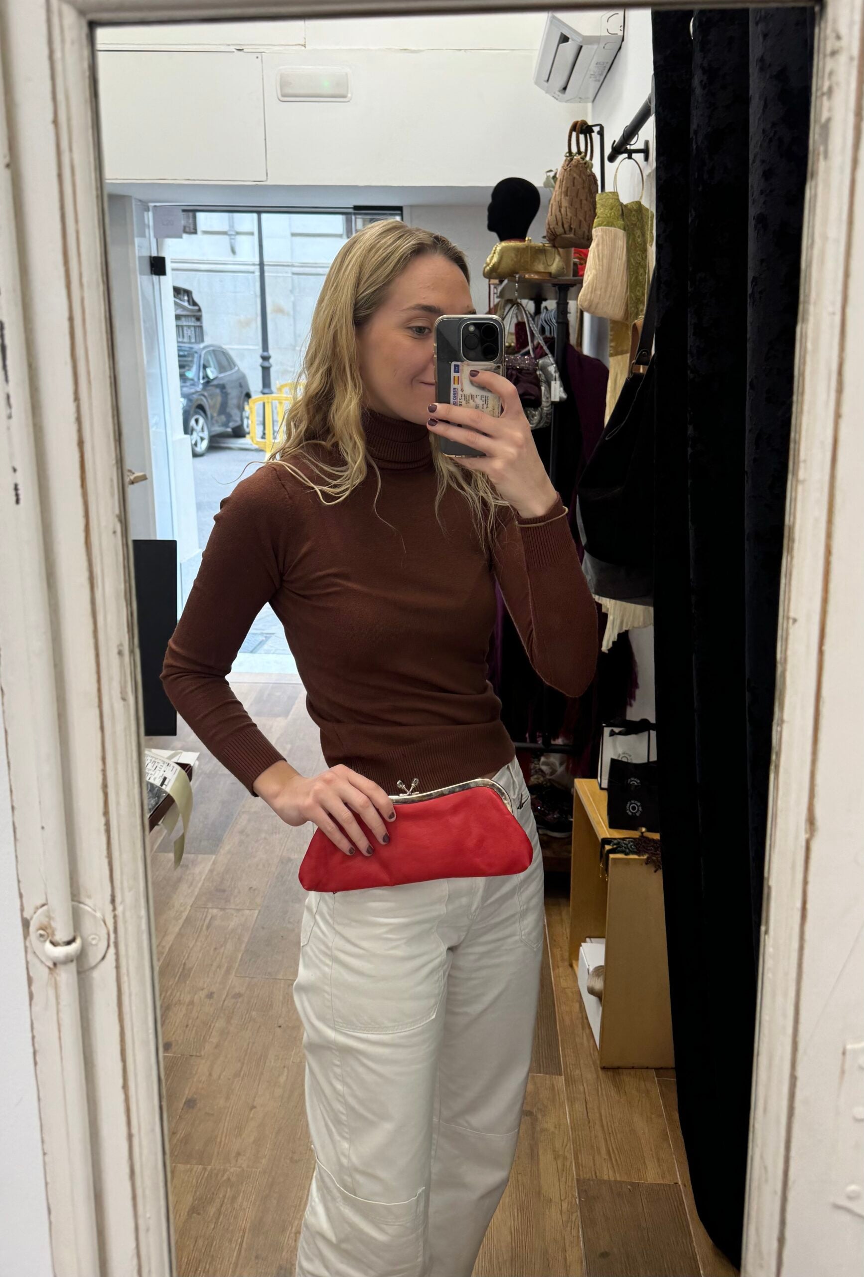 Bolso vintage rojo tipo clutch