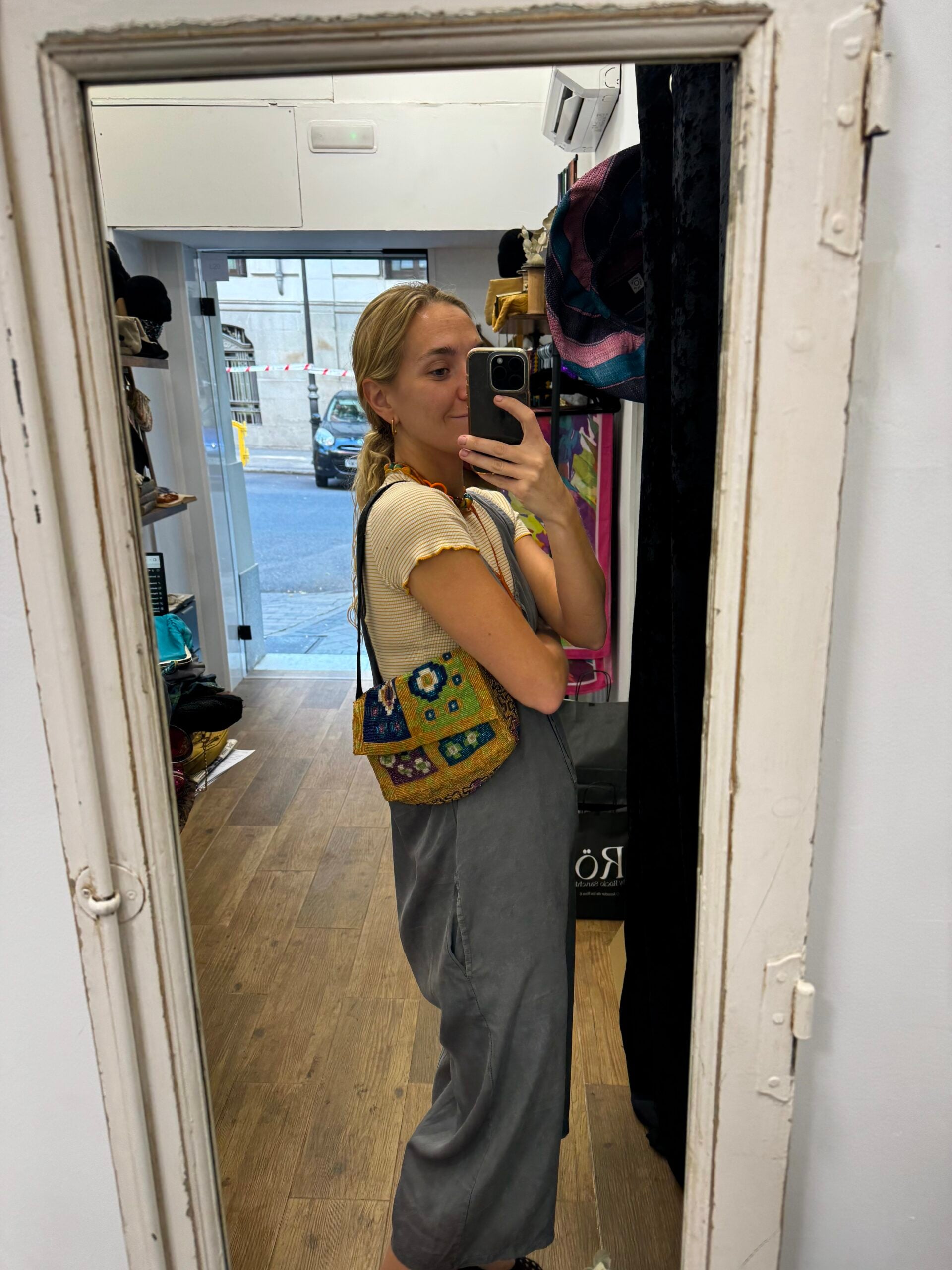 Bolso vintage gold al hombro con bordados de cuentas y abalorios