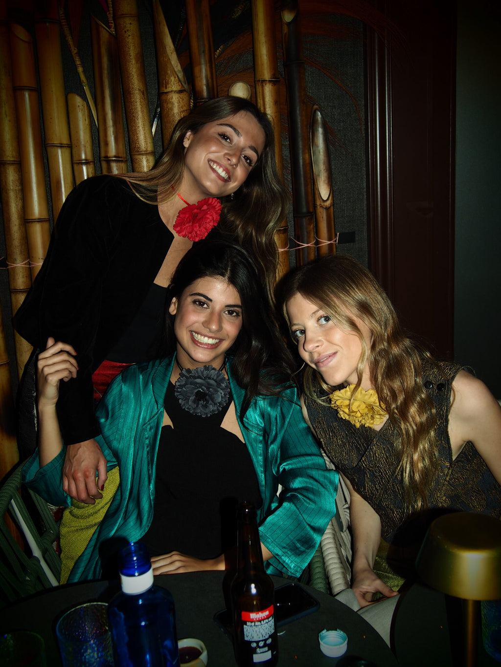 Cravo multifuncional (para o cabelo, colar ou pregadeira) (várias cores)