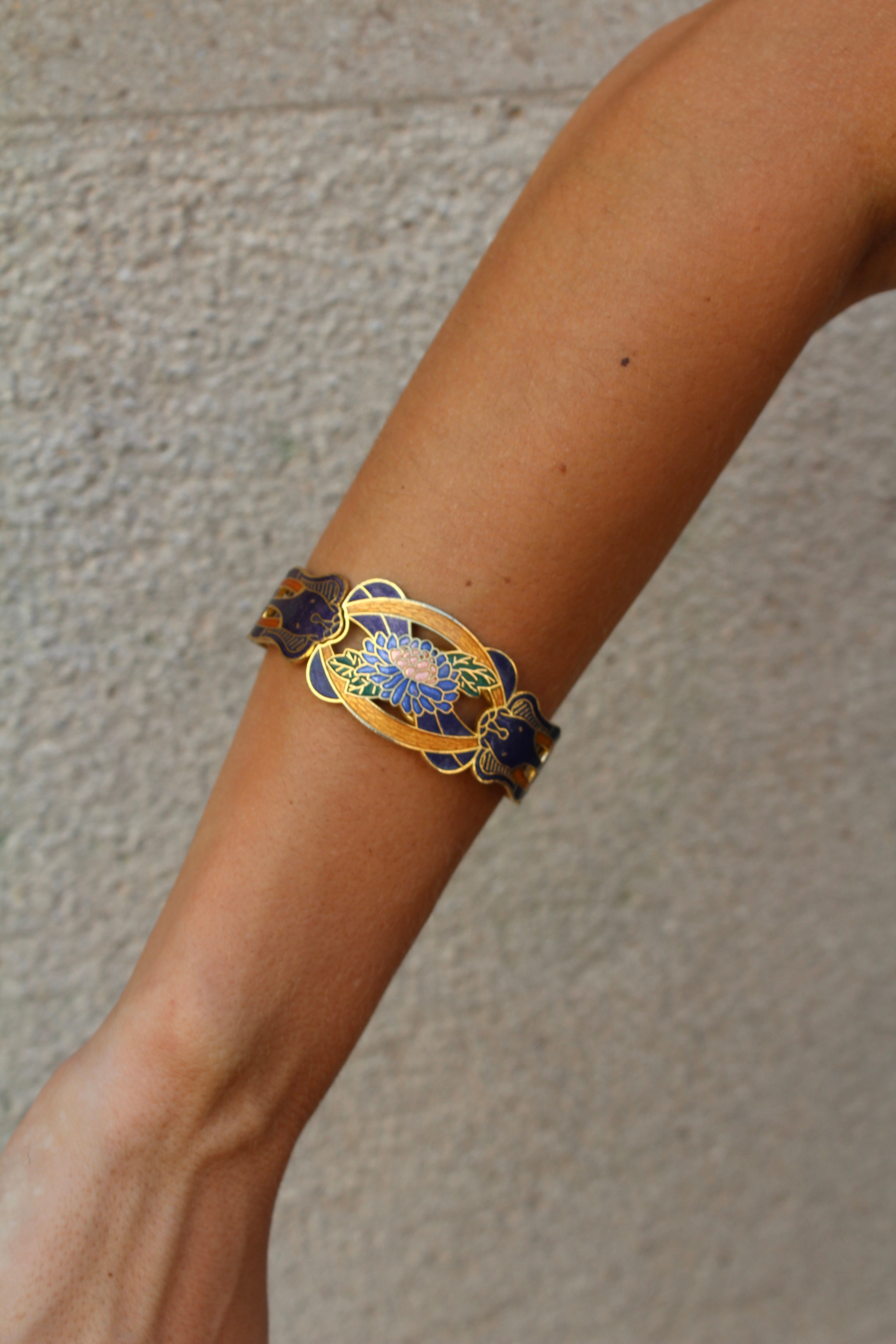 Pulsera vintage de cloisonné de flores azul marino, verde y mostaza